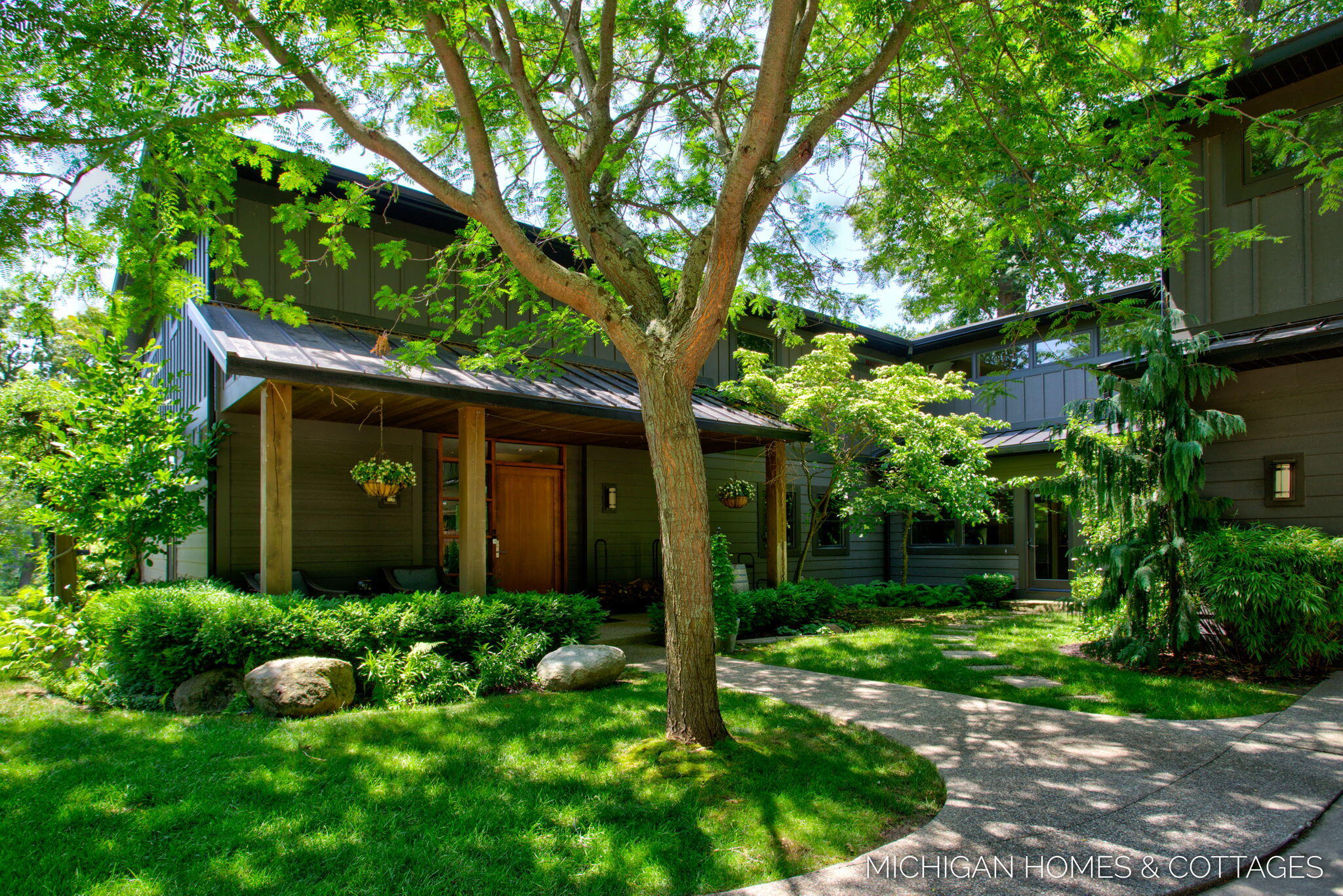 Saugatuck, Michigan, 49453, United States, 5 Bedrooms Bedrooms, ,4 BathroomsBathrooms,Residential,For Sale,1940964