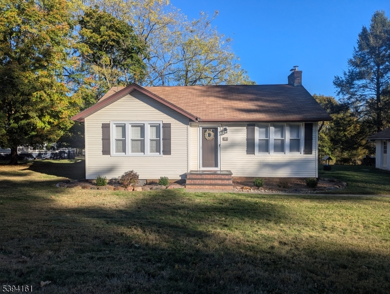 Roxbury Twp., New Jersey, 07876, United States, 3 Bedrooms Bedrooms, ,2 BathroomsBathrooms,Residential,For Sale,1987985
