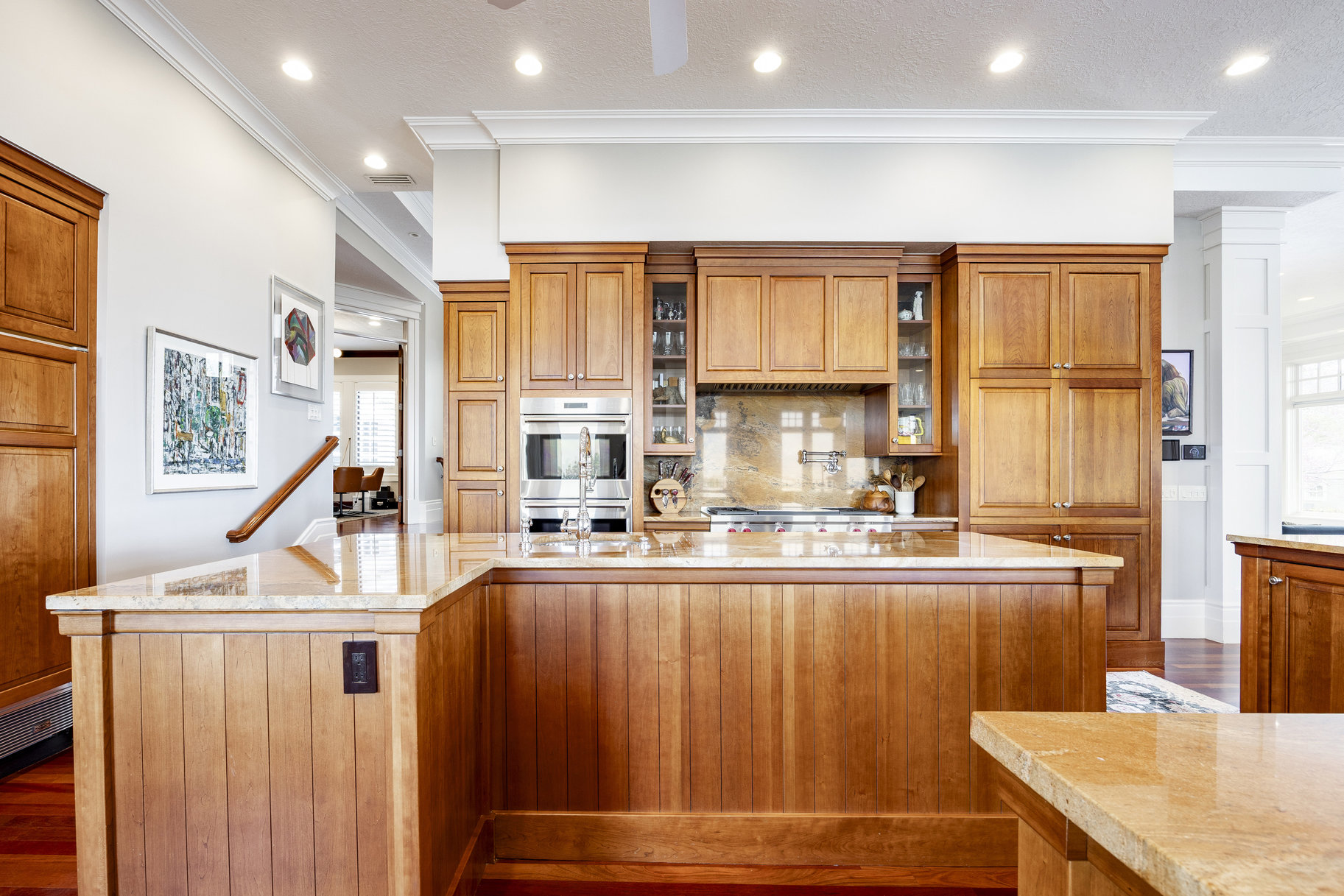  Timeless East Bench Craftsman Estate with Gated Entry, Expansive Light and Views - 物件實景