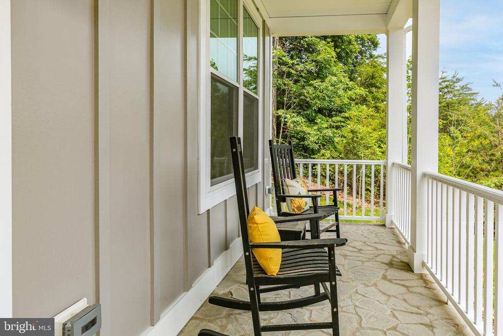 Fredericksburg, Virginia, 22408, United States, 4 Bedrooms Bedrooms, ,4 BathroomsBathrooms,Residential,For Sale,1737760