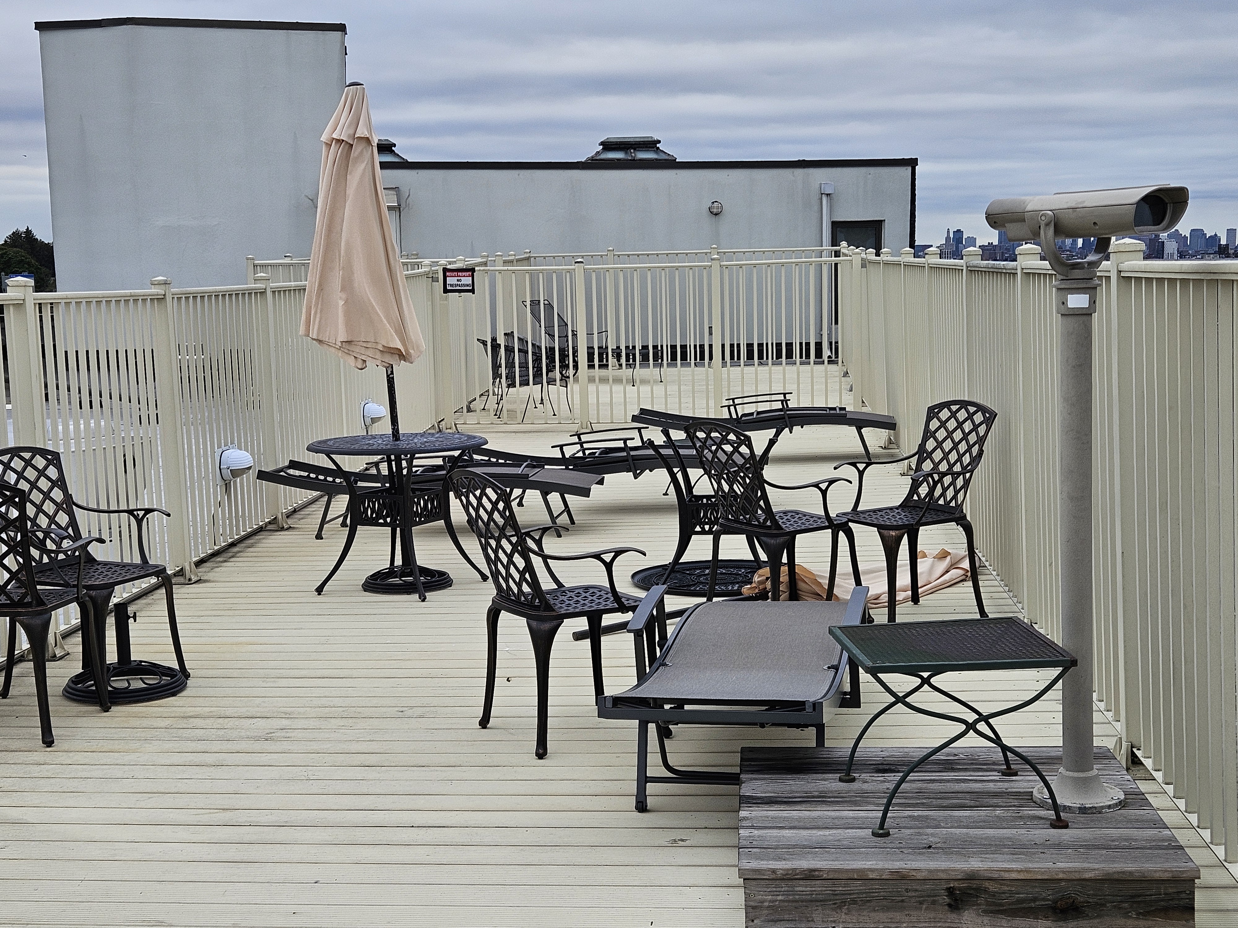 Glendale, New York, 11385, United States, 2 Bedrooms Bedrooms, ,2 BathroomsBathrooms,Residential,For Sale,1987911