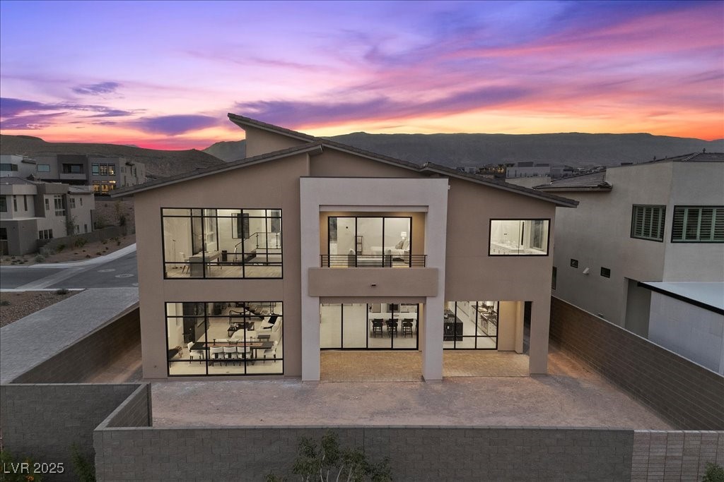 Las Vegas, Nevada, 89135, United States, 5 Bedrooms Bedrooms, ,6 BathroomsBathrooms,Residential,For Sale,1987610