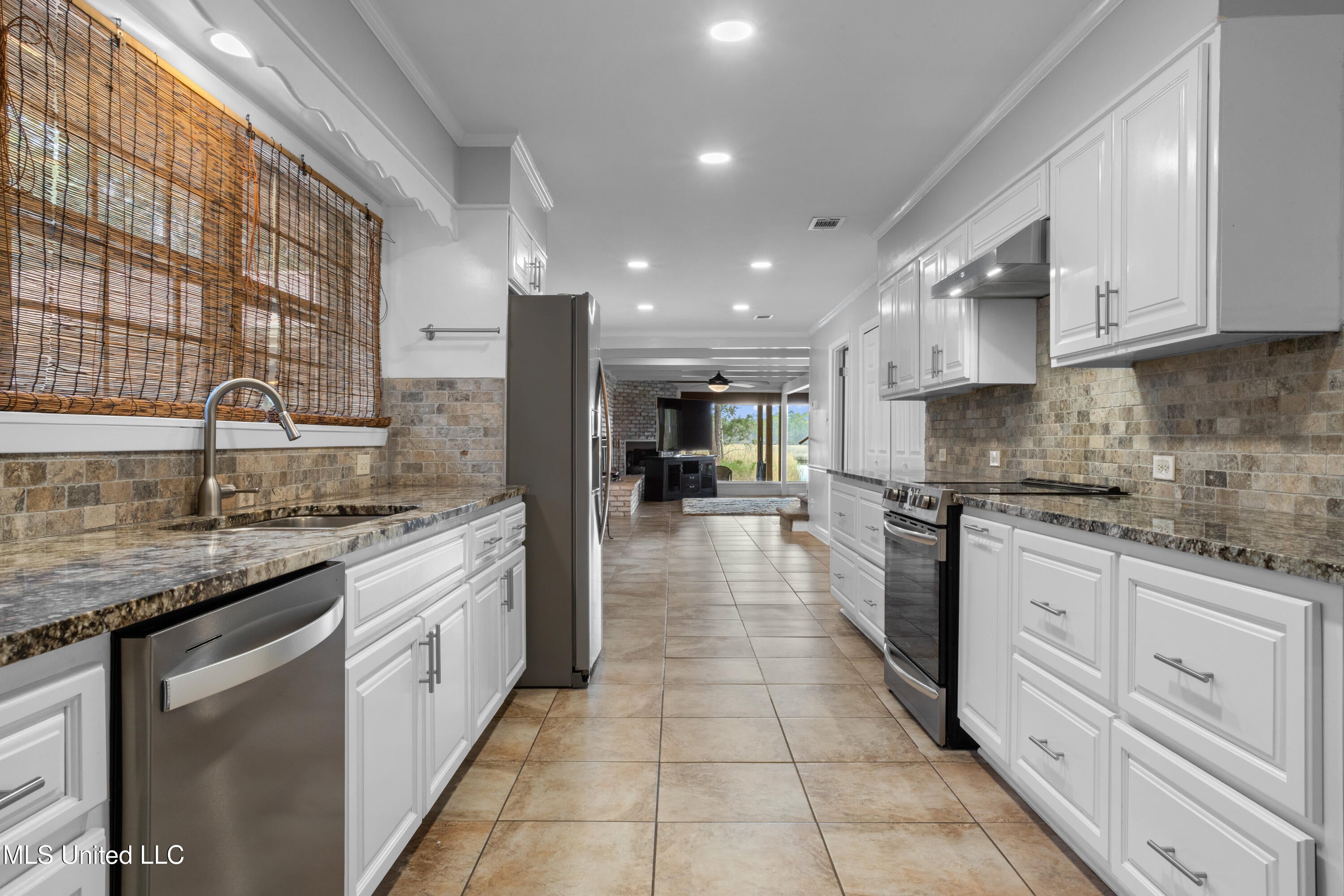 Gautier, Mississippi, 39553, United States, 4 Bedrooms Bedrooms, ,3 BathroomsBathrooms,Residential,For Sale,2003133