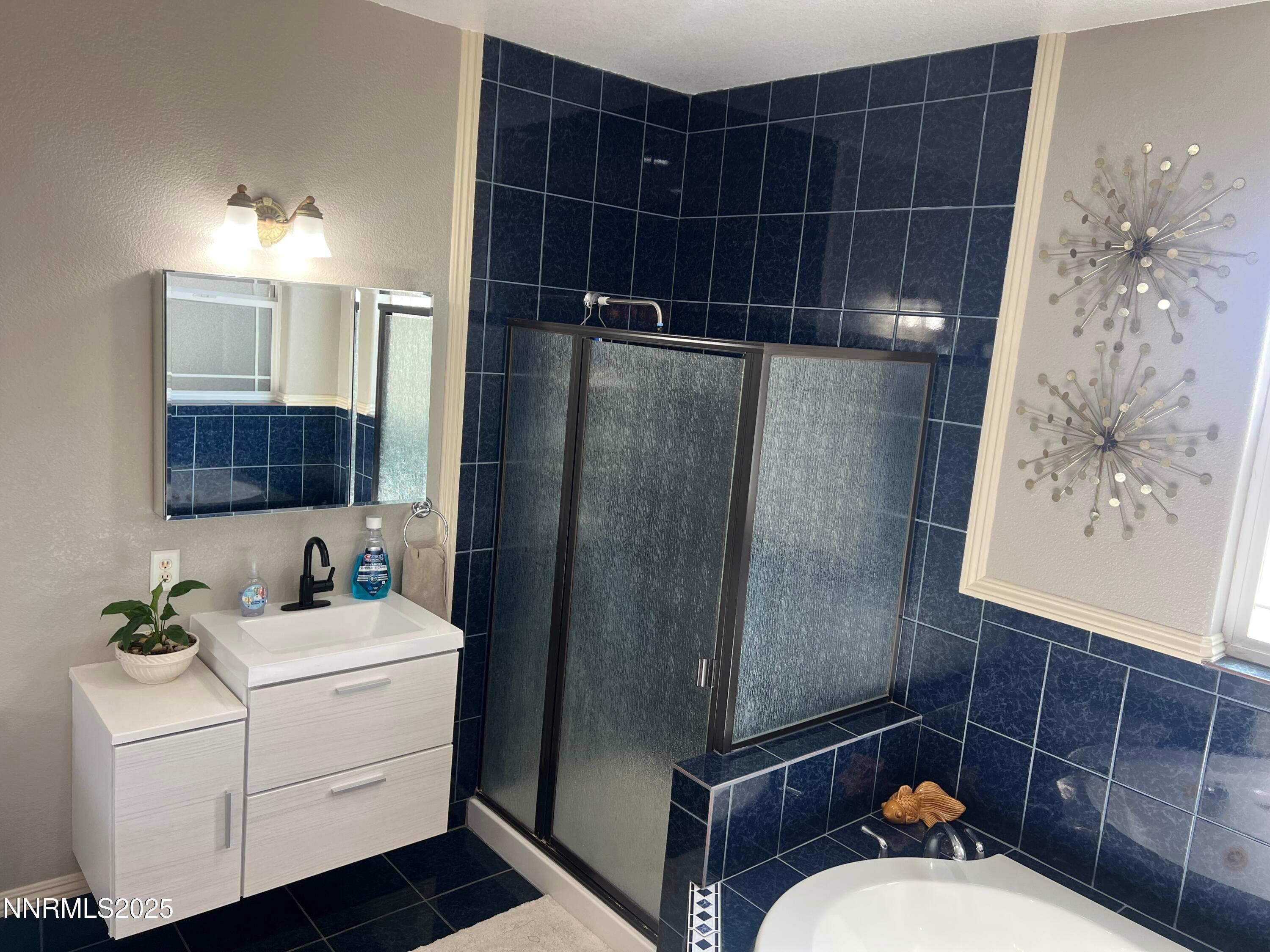 Sparks, Nevada, 89436, United States, 6 Bedrooms Bedrooms, ,4 BathroomsBathrooms,Residential,For Sale,1838343