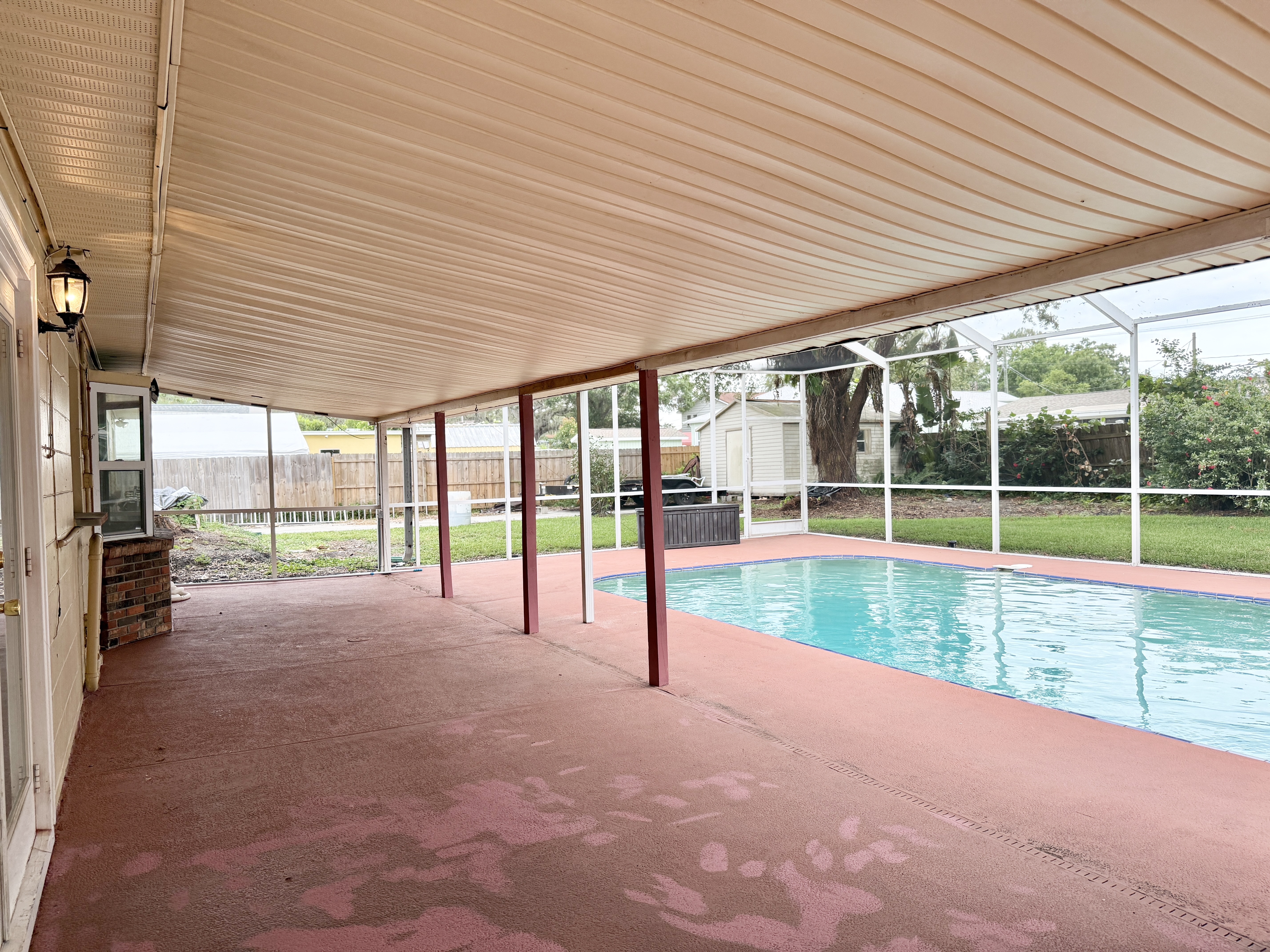 Tampa, Florida, 33618, United States, 3 Bedrooms Bedrooms, ,2 BathroomsBathrooms,Residential,For Sale,1931261