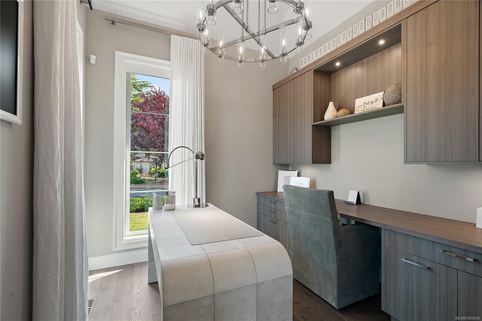OAK BAY, British Columbia, V8R 3L8, CA, 6 Bedrooms Bedrooms, ,Residential,For Sale,1875057