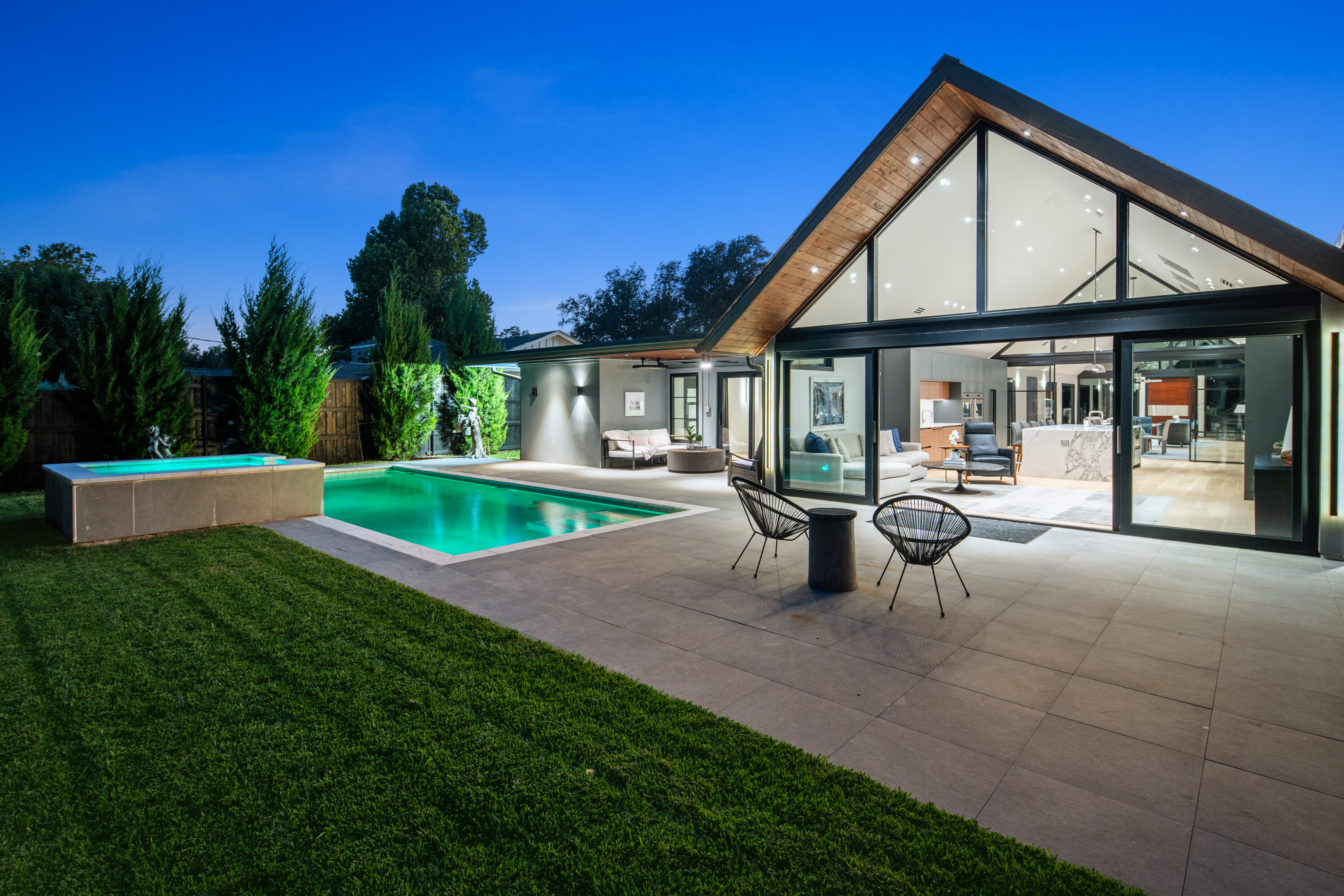  Sophisticated, Remodeled Contemporary Home Located in Preston Hollow - 物件實景