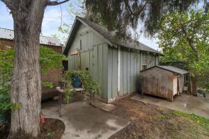 Los Angeles, California, 90037, United States, 3 Bedrooms Bedrooms, ,1 BathroomBathrooms,Residential,For Sale,1793774