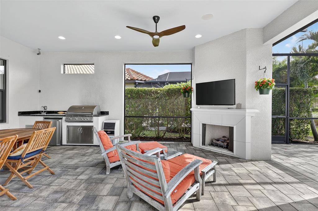 Bradenton, Florida, 34211, United States, 2 Bedrooms Bedrooms, ,3 BathroomsBathrooms,Residential,For Sale,1992091