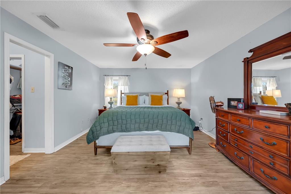 Grand Bay, Alabama, 36541, United States, 5 Bedrooms Bedrooms, ,3 BathroomsBathrooms,Residential,For Sale,2000990