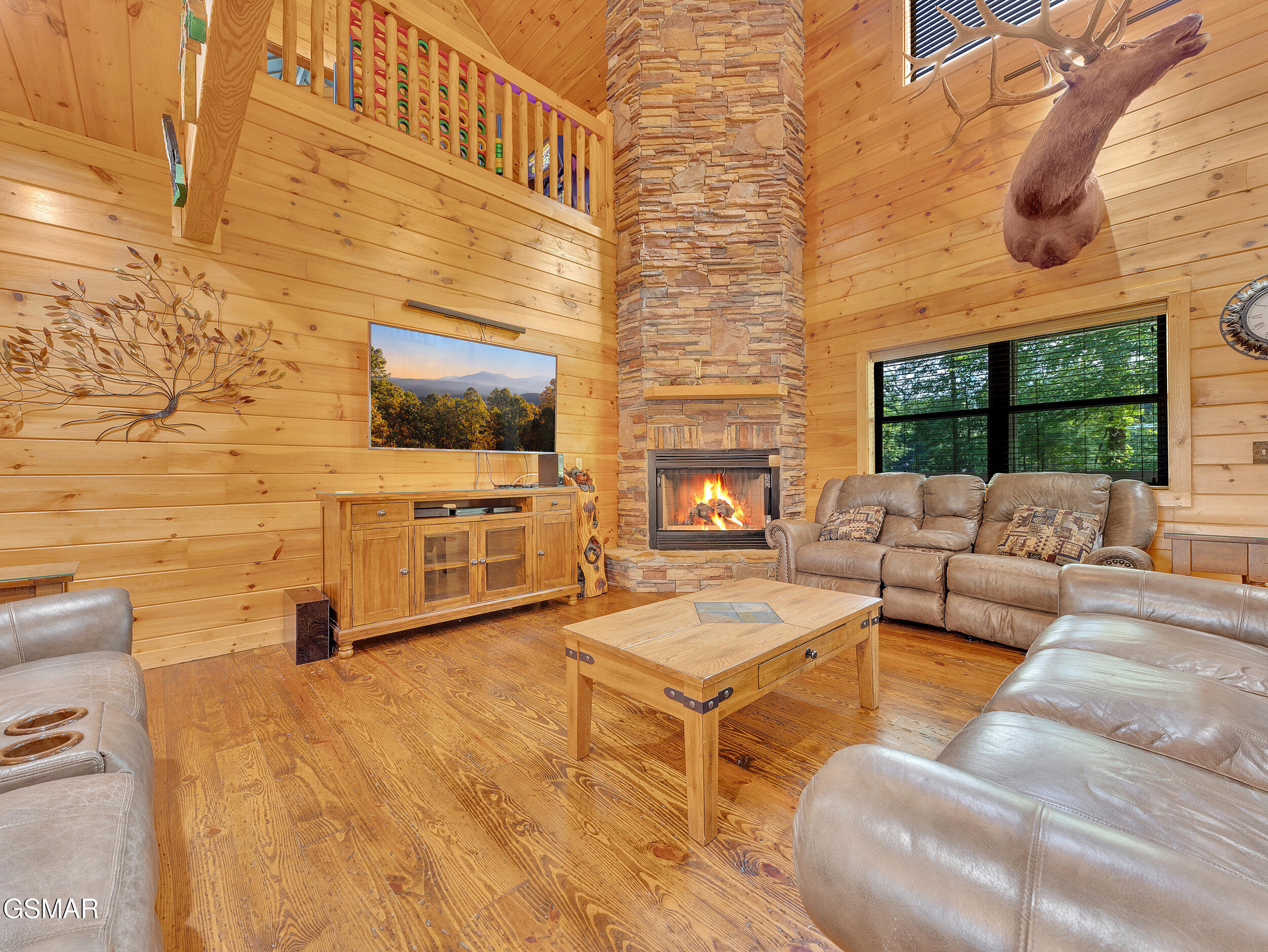 Sevierville, Tennessee, 37862, United States, 3 Bedrooms Bedrooms, ,3 BathroomsBathrooms,Residential,For Sale,1978945