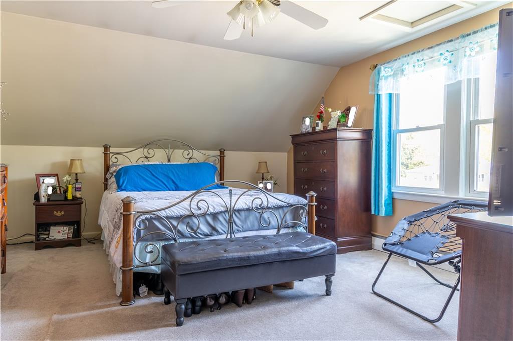 Warwick, Rhode Island, 02886, United States, 4 Bedrooms Bedrooms, ,1 BathroomBathrooms,Residential,For Sale,1943403