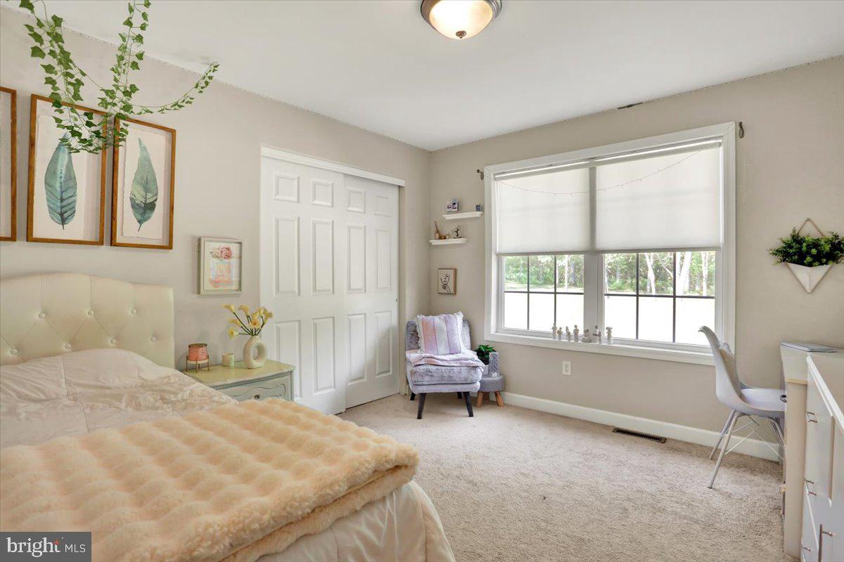Reading, Pennsylvania, 19606, United States, 4 Bedrooms Bedrooms, ,4 BathroomsBathrooms,Residential,For Sale,1947941