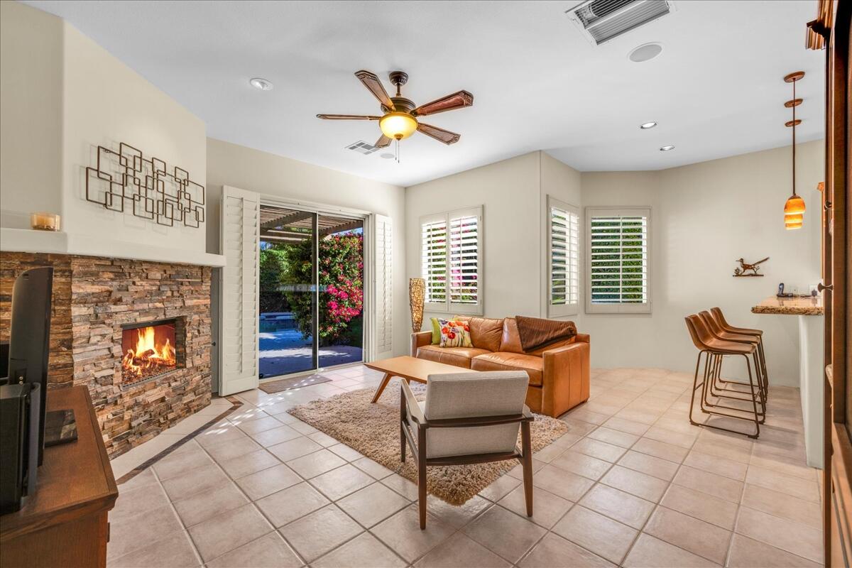 Palm Desert, California, 92211, United States, 3 Bedrooms Bedrooms, ,2 BathroomsBathrooms,Residential,For Sale,1996172