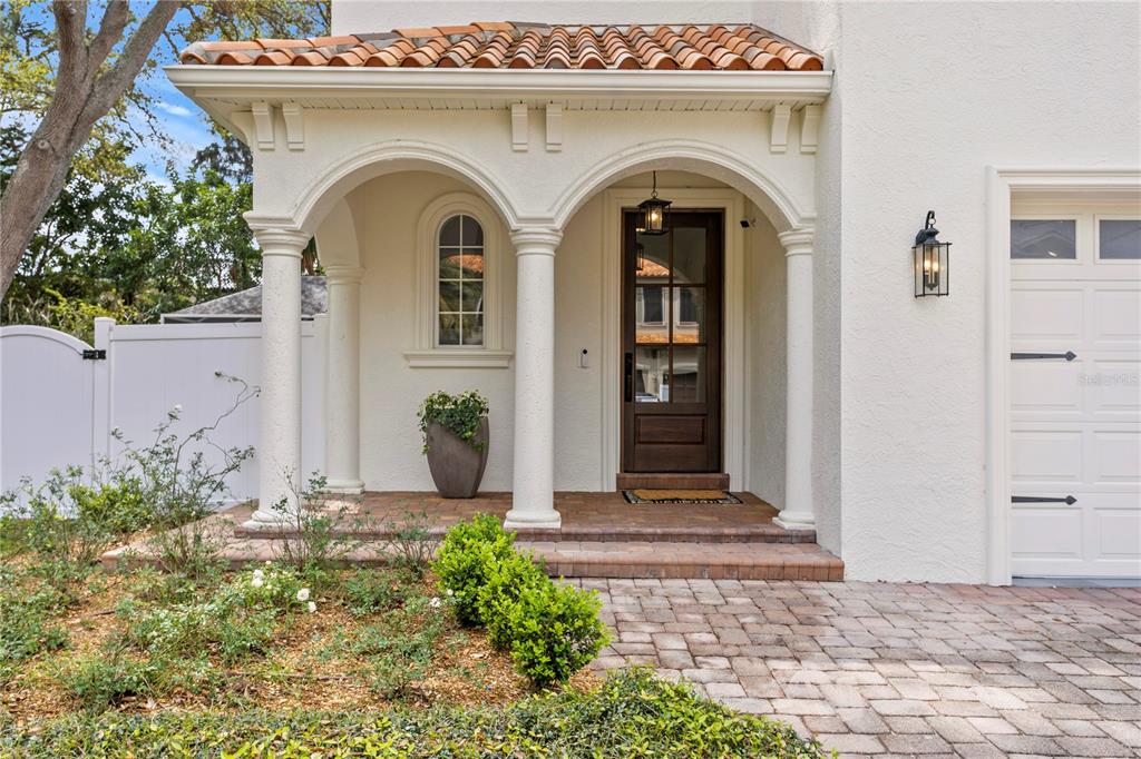 Tampa, Florida, 33629, United States, 4 Bedrooms Bedrooms, ,4 BathroomsBathrooms,Residential,For Sale,1885356