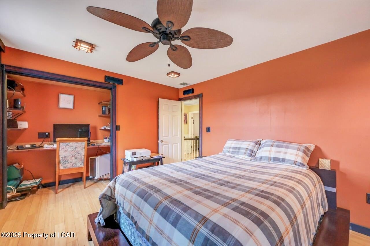 Sugarloaf, Pennsylvania, 18249, United States, 4 Bedrooms Bedrooms, ,3 BathroomsBathrooms,Residential,For Sale,1996756