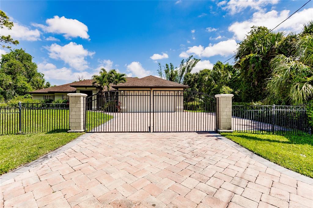 North Port, Florida, 34288, United States, 4 Bedrooms Bedrooms, ,2 BathroomsBathrooms,Residential,For Sale,1998131