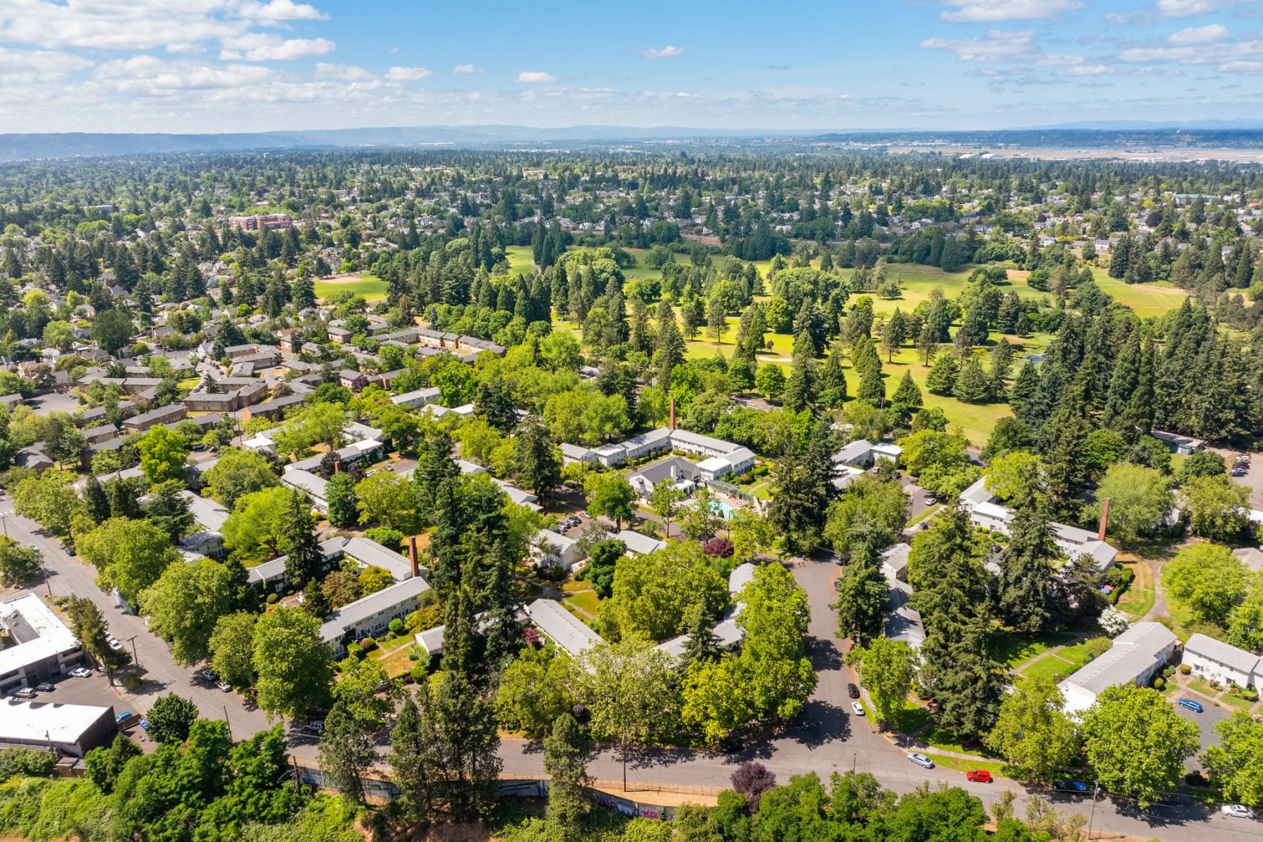  6811 NE BROADWAY Portland, OR 97213 - 物件實景