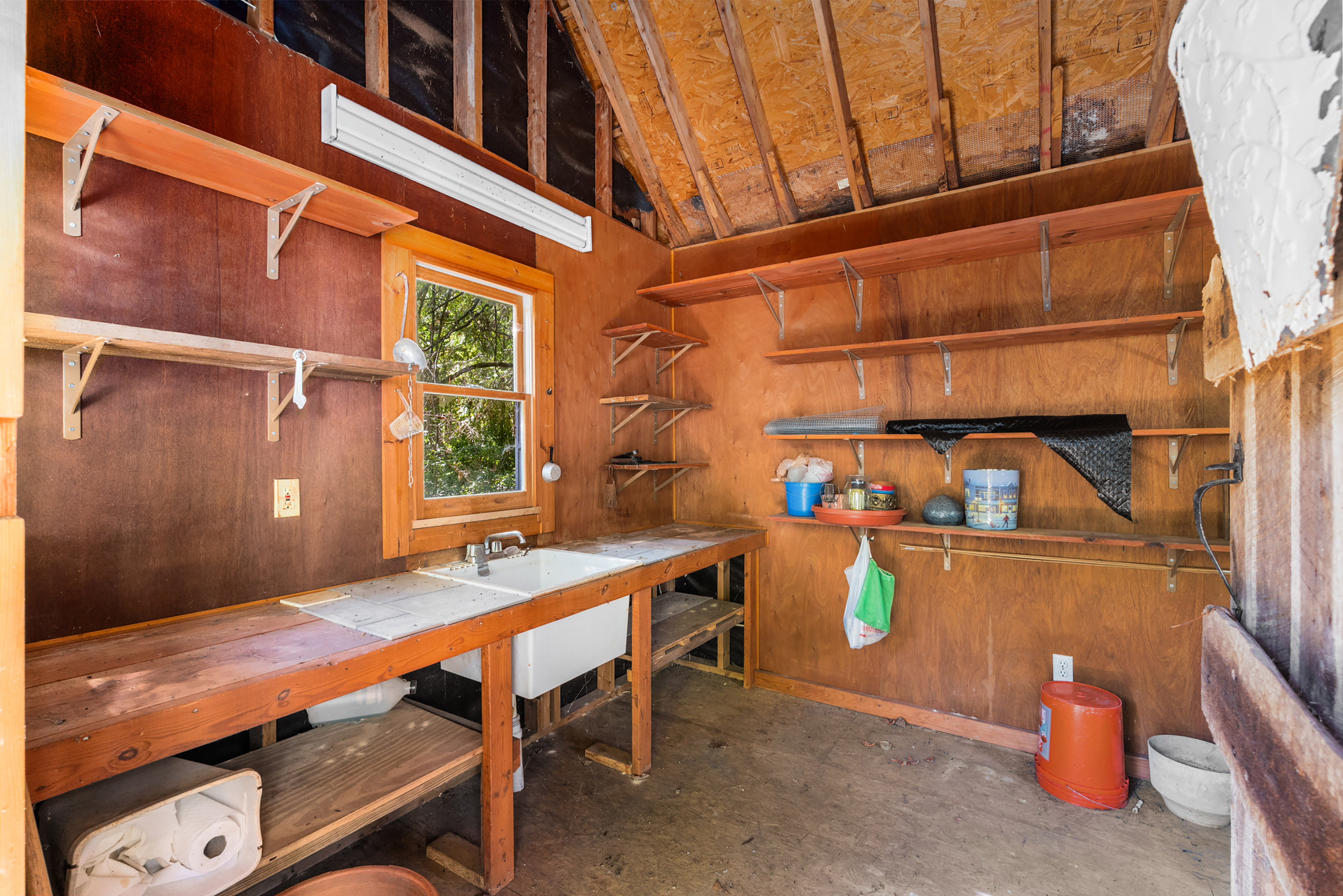  Completely Renovated 1950s Cottage in the Heart of Smyrna