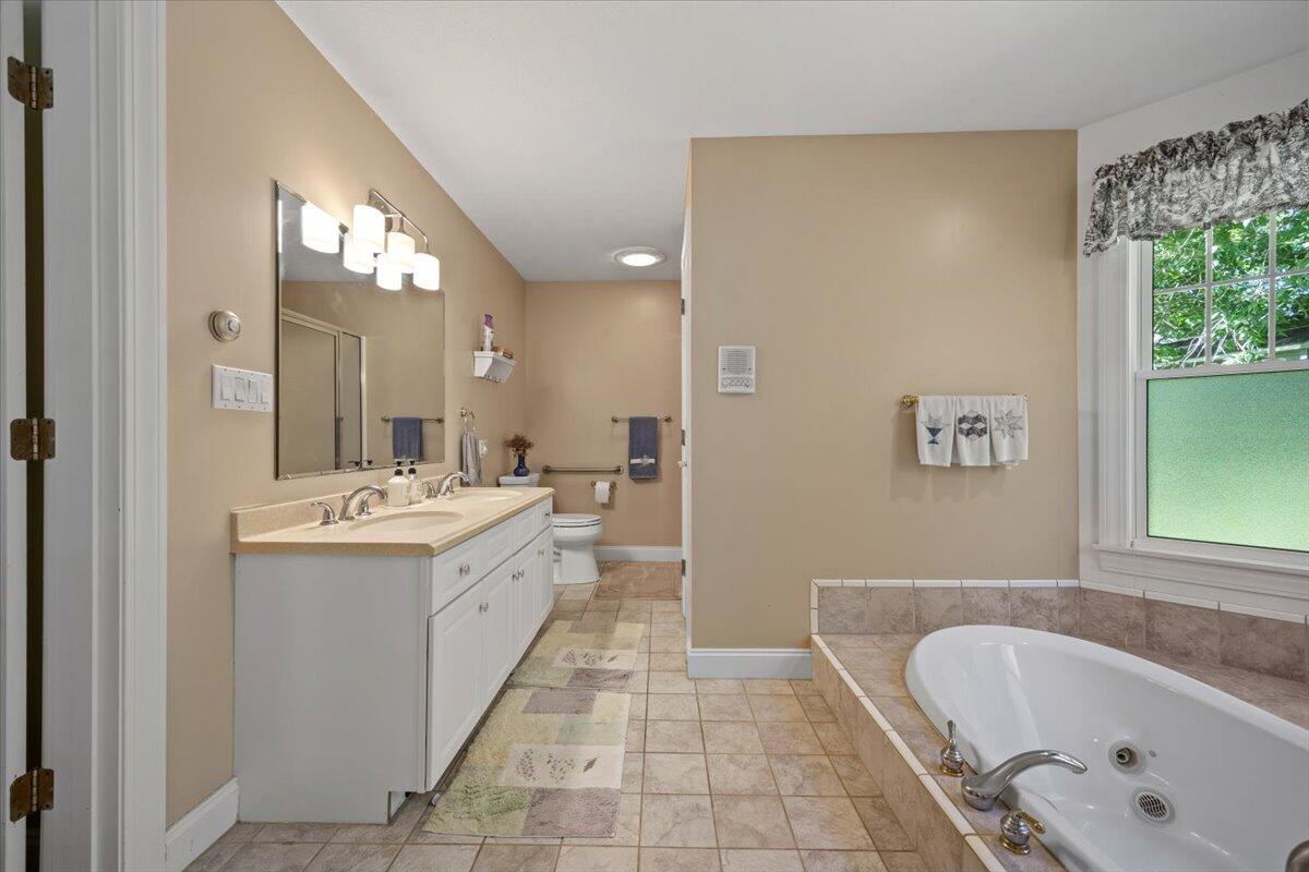 Biddeford, Maine, 04005, United States, 4 Bedrooms Bedrooms, ,3 BathroomsBathrooms,Residential,For Sale,1924897