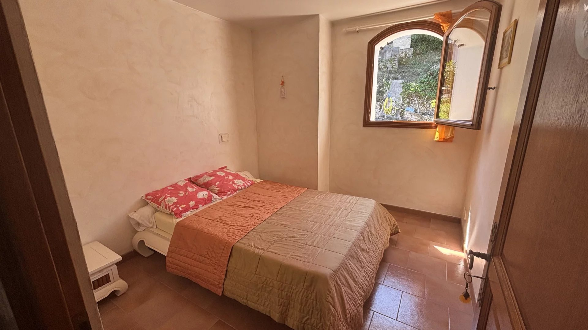 Saint-Paul-de-Vence, Provence-Alpes-Côte d’Azur, 06570, FR, 6 Bedrooms Bedrooms, ,Residential,For Sale,1817530