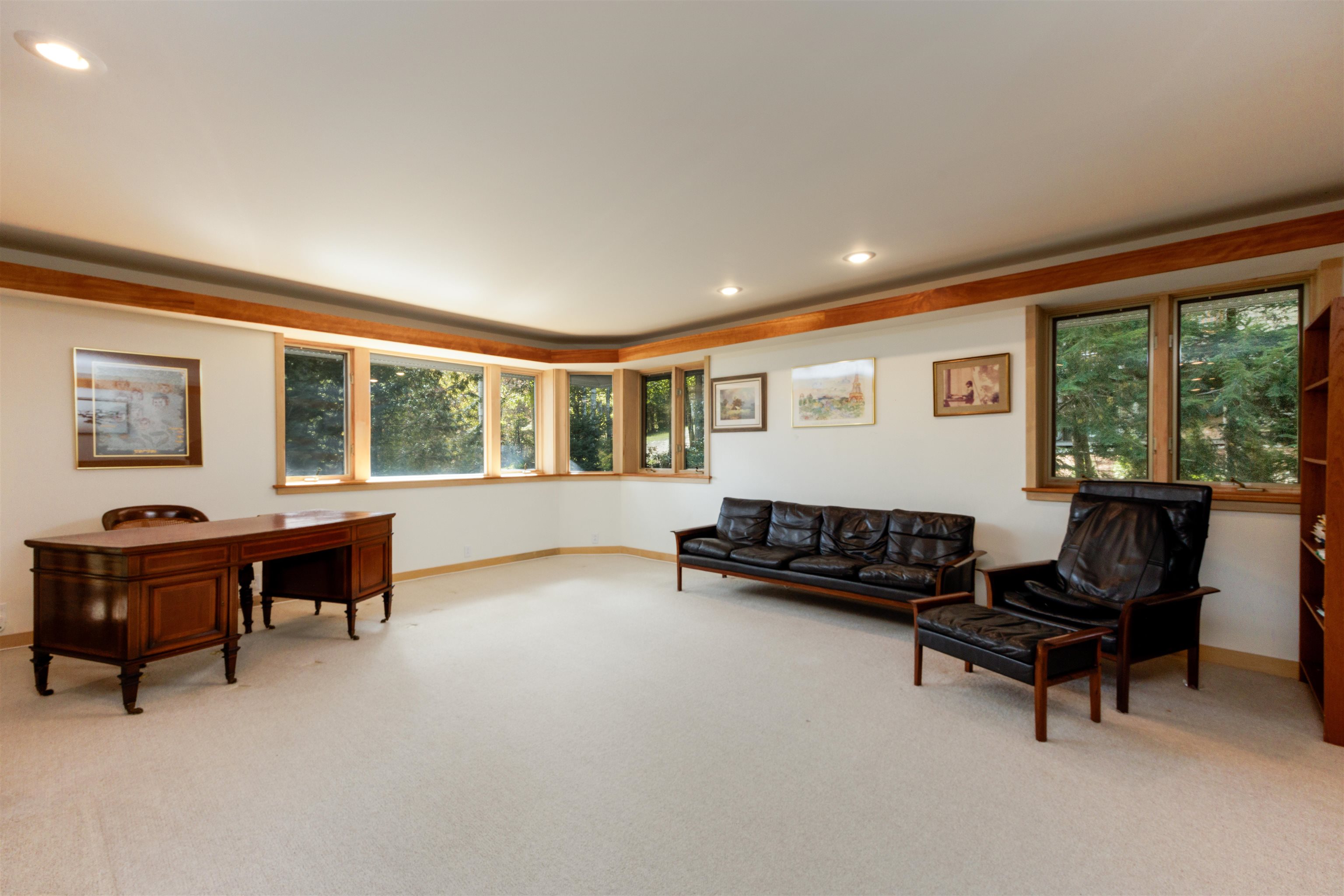 Grantham, New Hampshire, 03753, United States, 4 Bedrooms Bedrooms, ,3 BathroomsBathrooms,Residential,For Sale,1947090