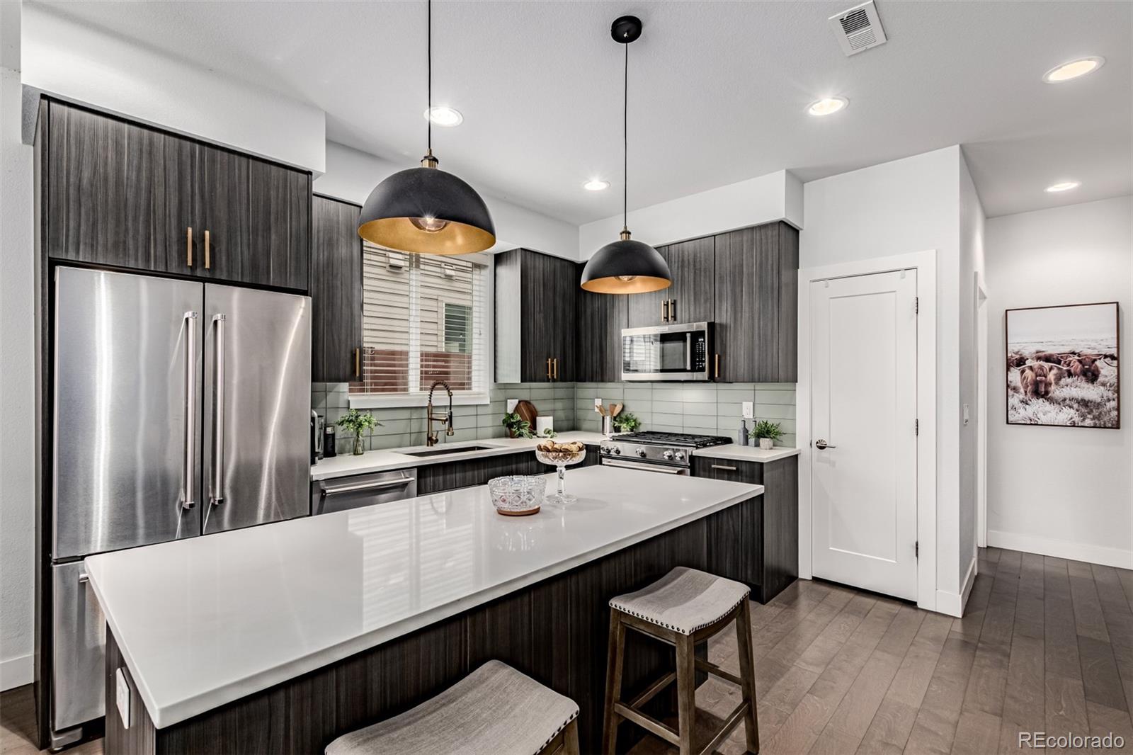 Denver, Colorado, 80204, United States, 3 Bedrooms Bedrooms, ,1 BathroomBathrooms,Residential,For Sale,1990930