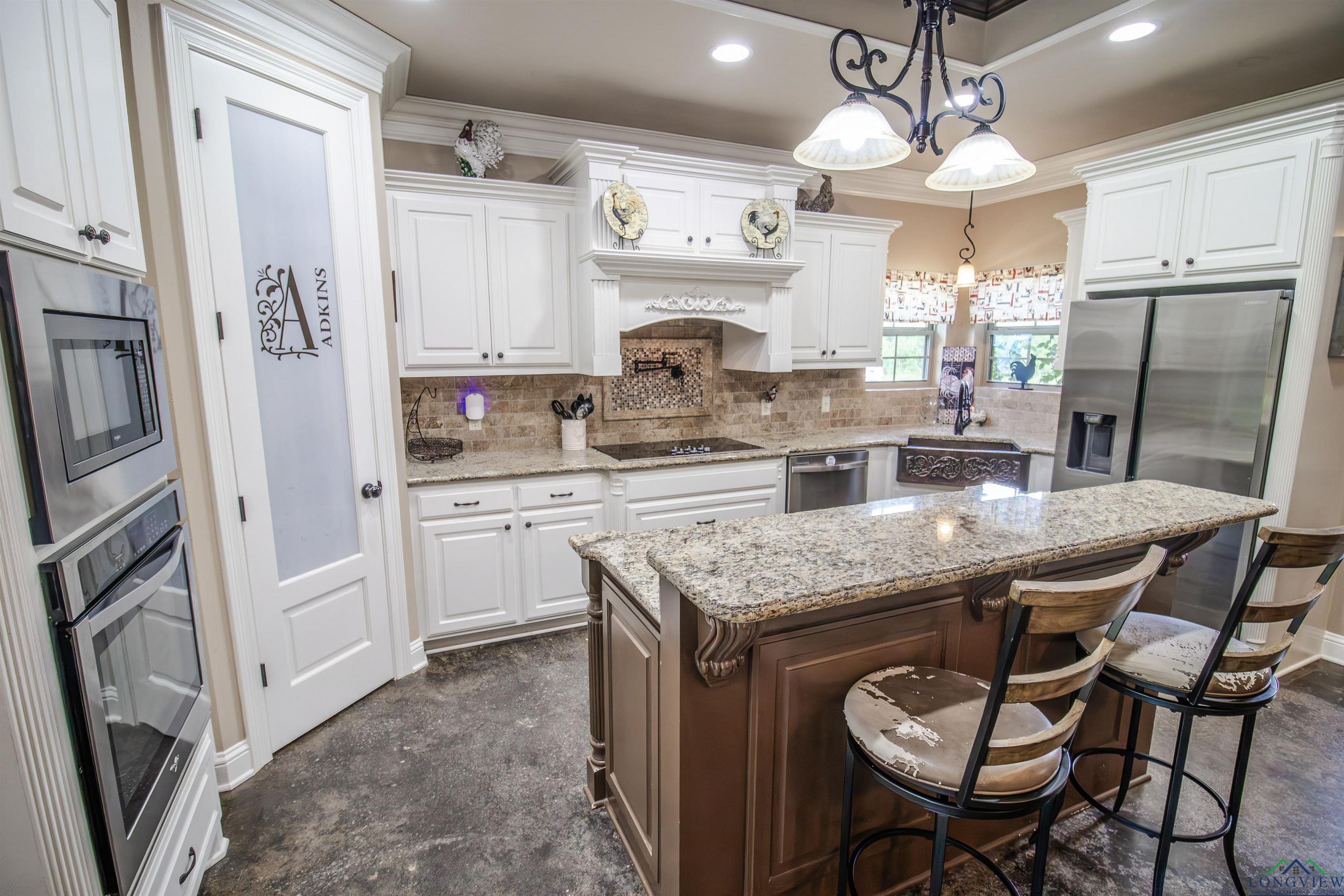 Waskom, Texas, 75692, United States, 4 Bedrooms Bedrooms, ,4 BathroomsBathrooms,Residential,For Sale,1976649