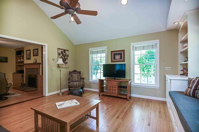 Bow, New Hampshire, 03304, United States, 4 Bedrooms Bedrooms, ,3 BathroomsBathrooms,Residential,For Sale,1900583