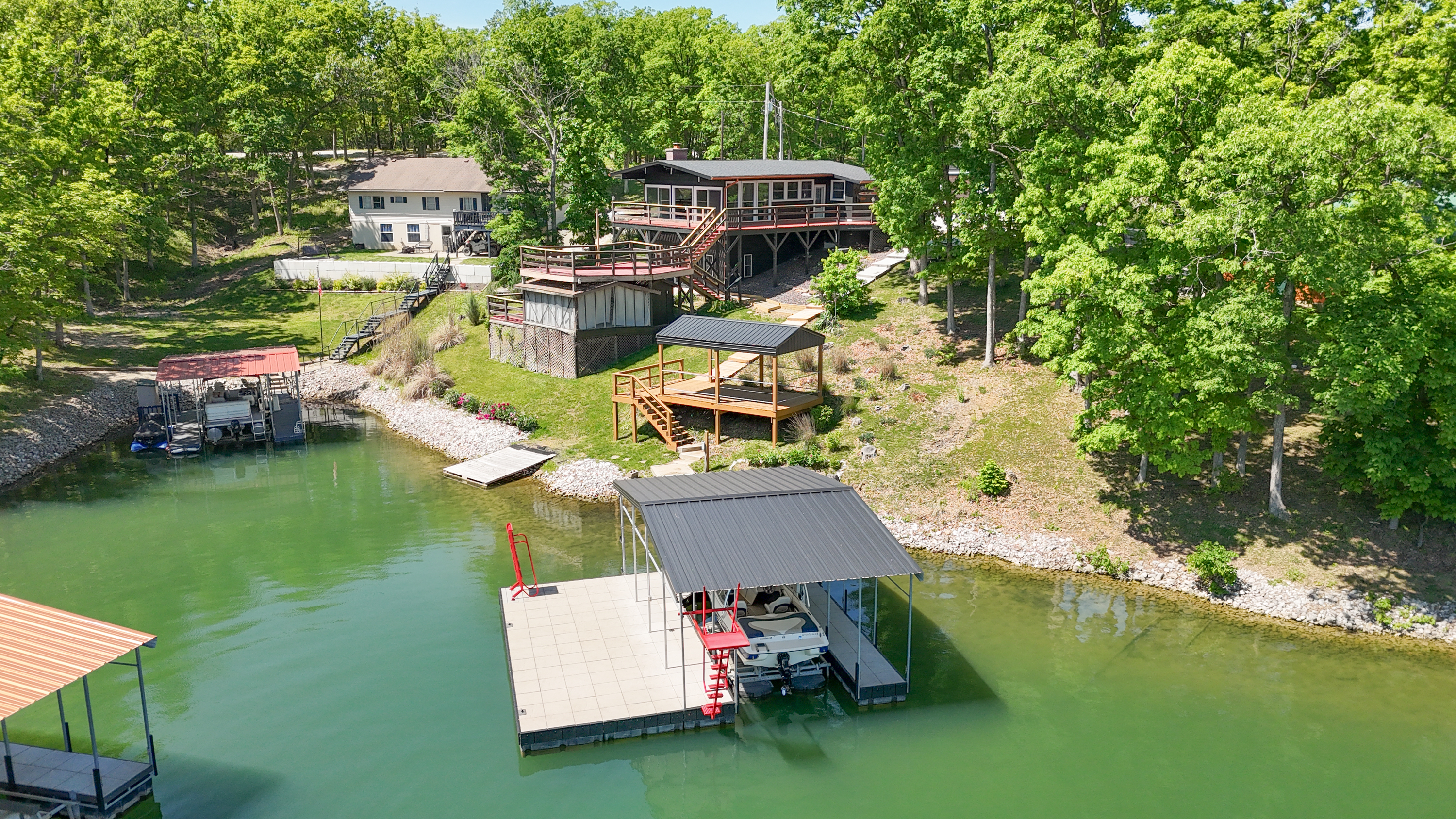 Keytesville, Missouri, 65261, United States, 4 Bedrooms Bedrooms, ,3 BathroomsBathrooms,Residential,For Sale,2048618