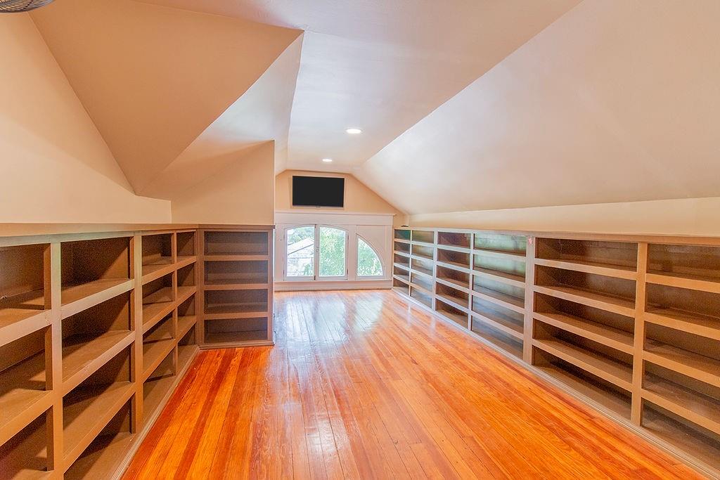 Waco, Texas, 76707, United States, 3 Bedrooms Bedrooms, ,4 BathroomsBathrooms,Residential,For Sale,1897293