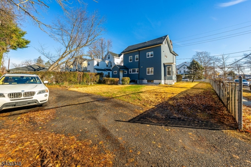 Bloomfield Twp., New Jersey, 07003, United States, 6 Bedrooms Bedrooms, ,3 BathroomsBathrooms,Residential,For Sale,2003277