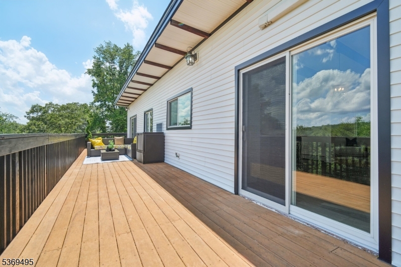 Kinnelon Boro, New Jersey, 07405, United States, 5 Bedrooms Bedrooms, ,4 BathroomsBathrooms,Residential,For Sale,1939062