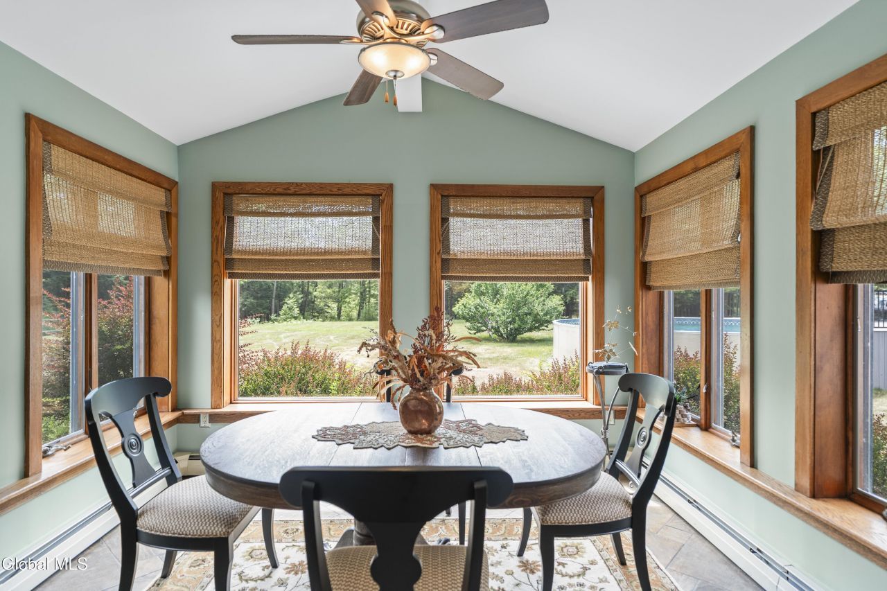 Coeymans Hollow, New York, 12046, United States, 4 Bedrooms Bedrooms, ,3 BathroomsBathrooms,Residential,For Sale,1907699
