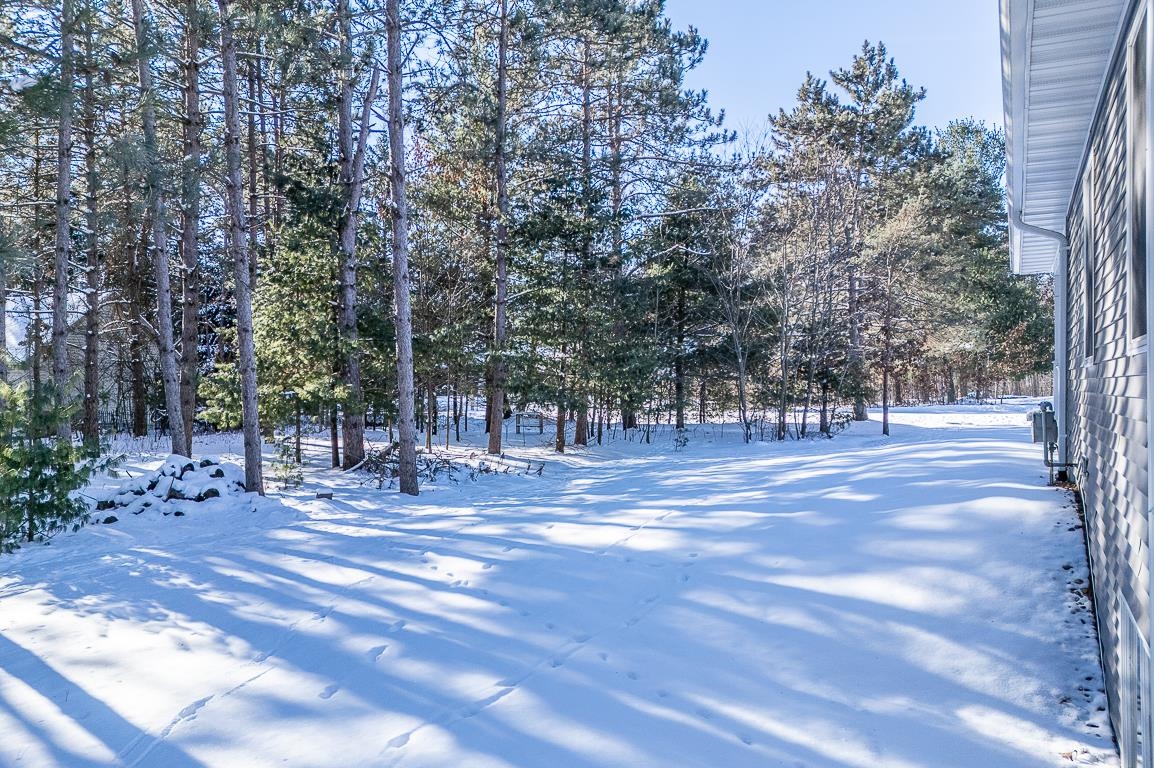 New London, Wisconsin, 54961-8857, United States, 4 Bedrooms Bedrooms, ,4 BathroomsBathrooms,Residential,For Sale,2001494