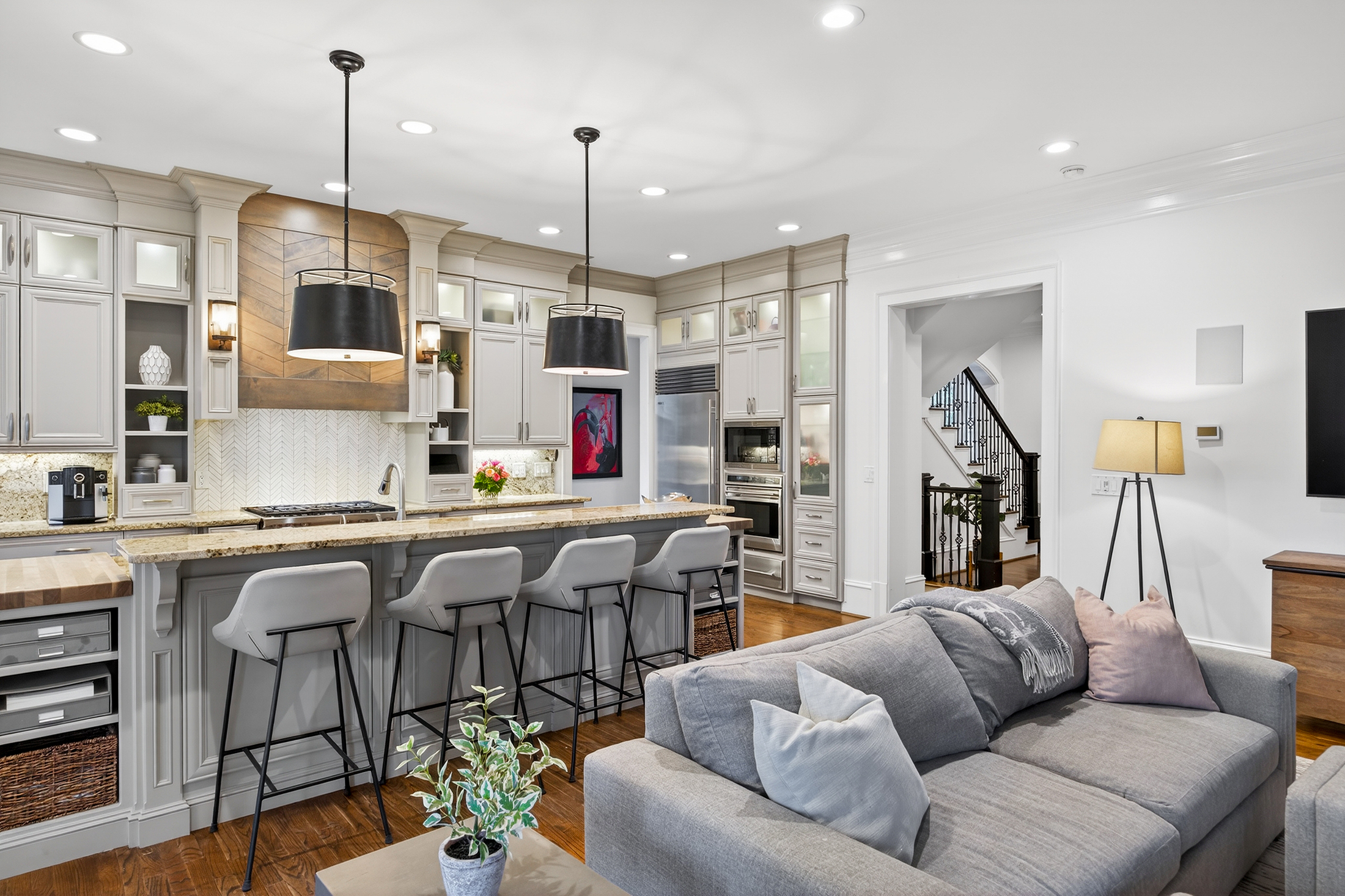  Timeless Style, Incredible Space and Convenient Brookwood Location - 物件實景