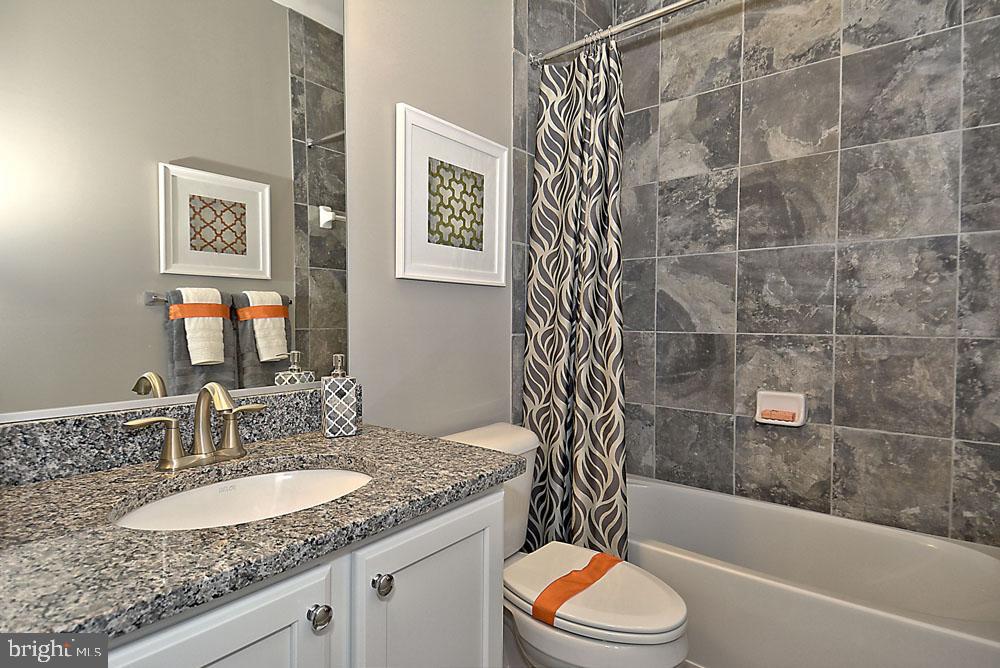 Clinton, Maryland, 20735, United States, 6 Bedrooms Bedrooms, ,6 BathroomsBathrooms,Residential,For Sale,1864170