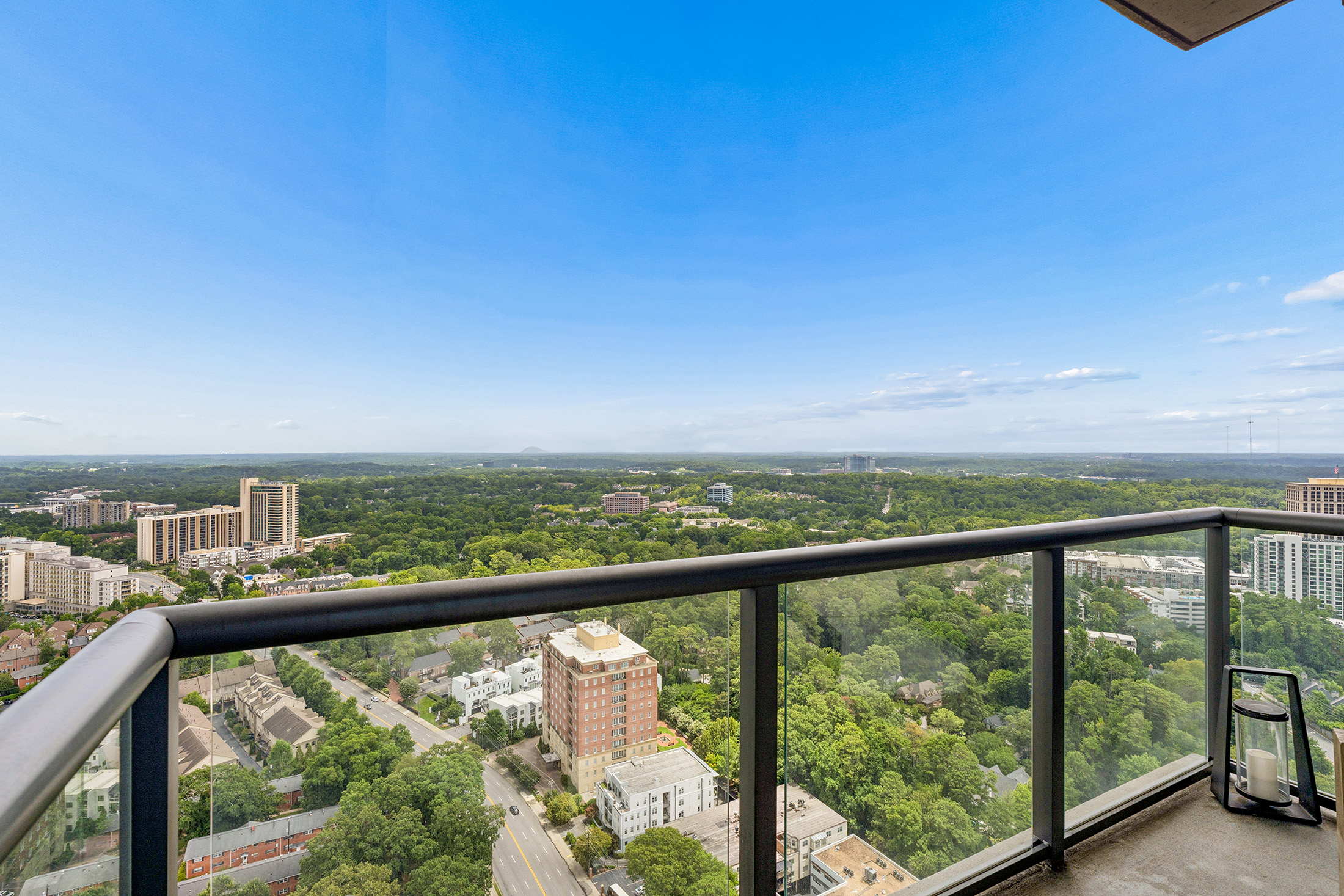  The Ritz-Carlton Residence — A Home With a View - 物件實景