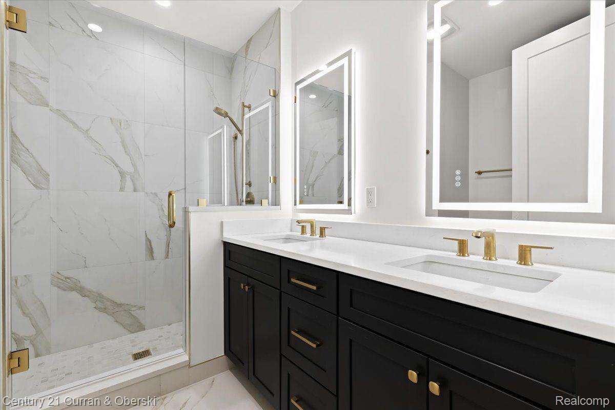 Northville, Michigan, 48167, United States, 2 Bedrooms Bedrooms, ,2 BathroomsBathrooms,Residential,For Sale,1701304