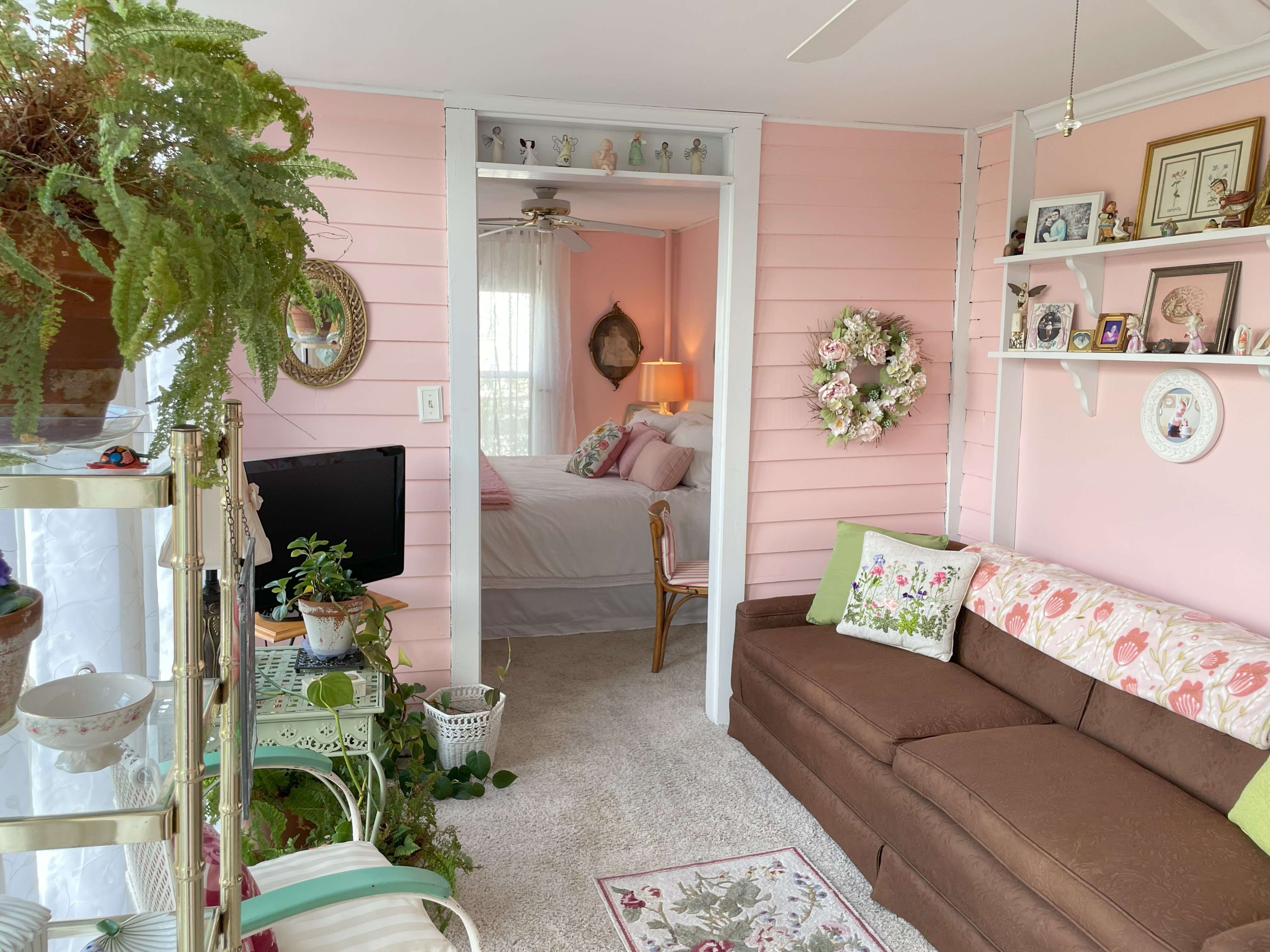 Frankfort, Kentucky, 40601, United States, 6 Bedrooms Bedrooms, ,3 BathroomsBathrooms,Residential,For Sale,1994264