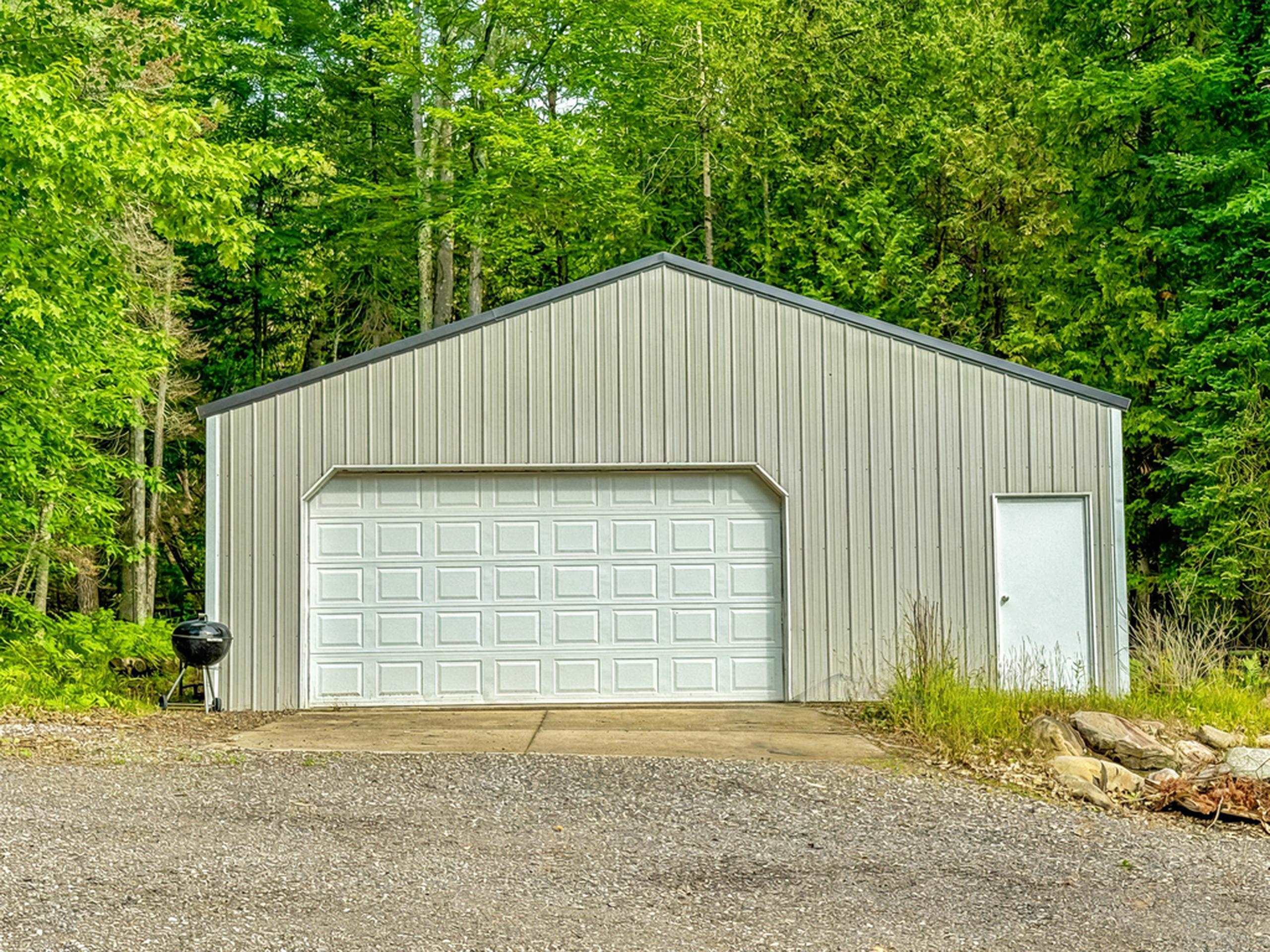 PEMBINE, Wisconsin, 54156, United States, 5 Bedrooms Bedrooms, ,4 BathroomsBathrooms,Residential,For Sale,1956450