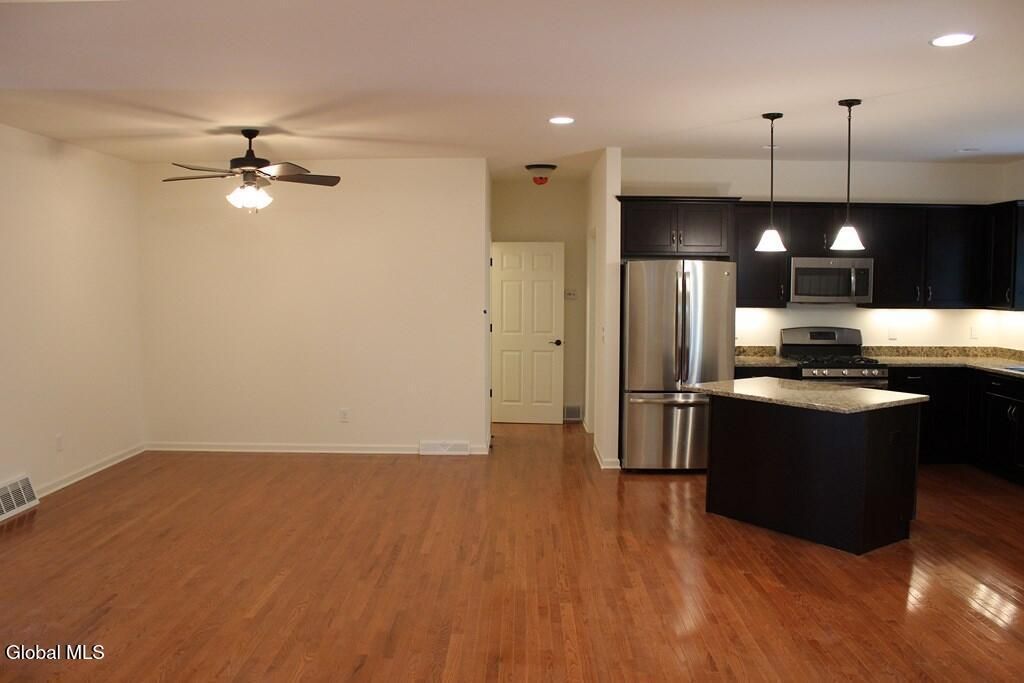 Mechanicville, New York, 12118, United States, 3 Bedrooms Bedrooms, ,2 BathroomsBathrooms,Residential,For Sale,1989353