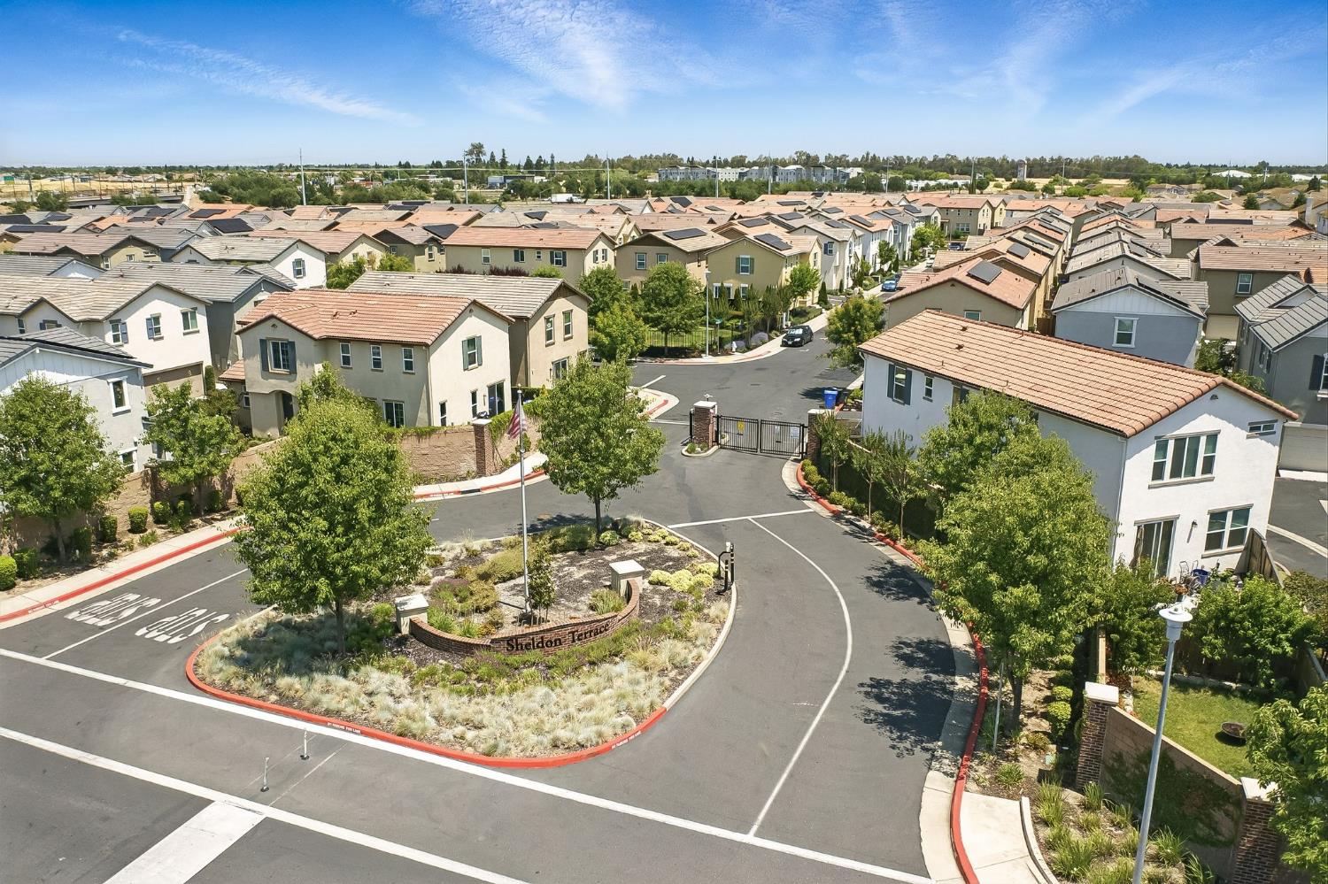Elk Grove, California, 95758, United States, 4 Bedrooms Bedrooms, ,3 BathroomsBathrooms,Residential,For Sale,1847493