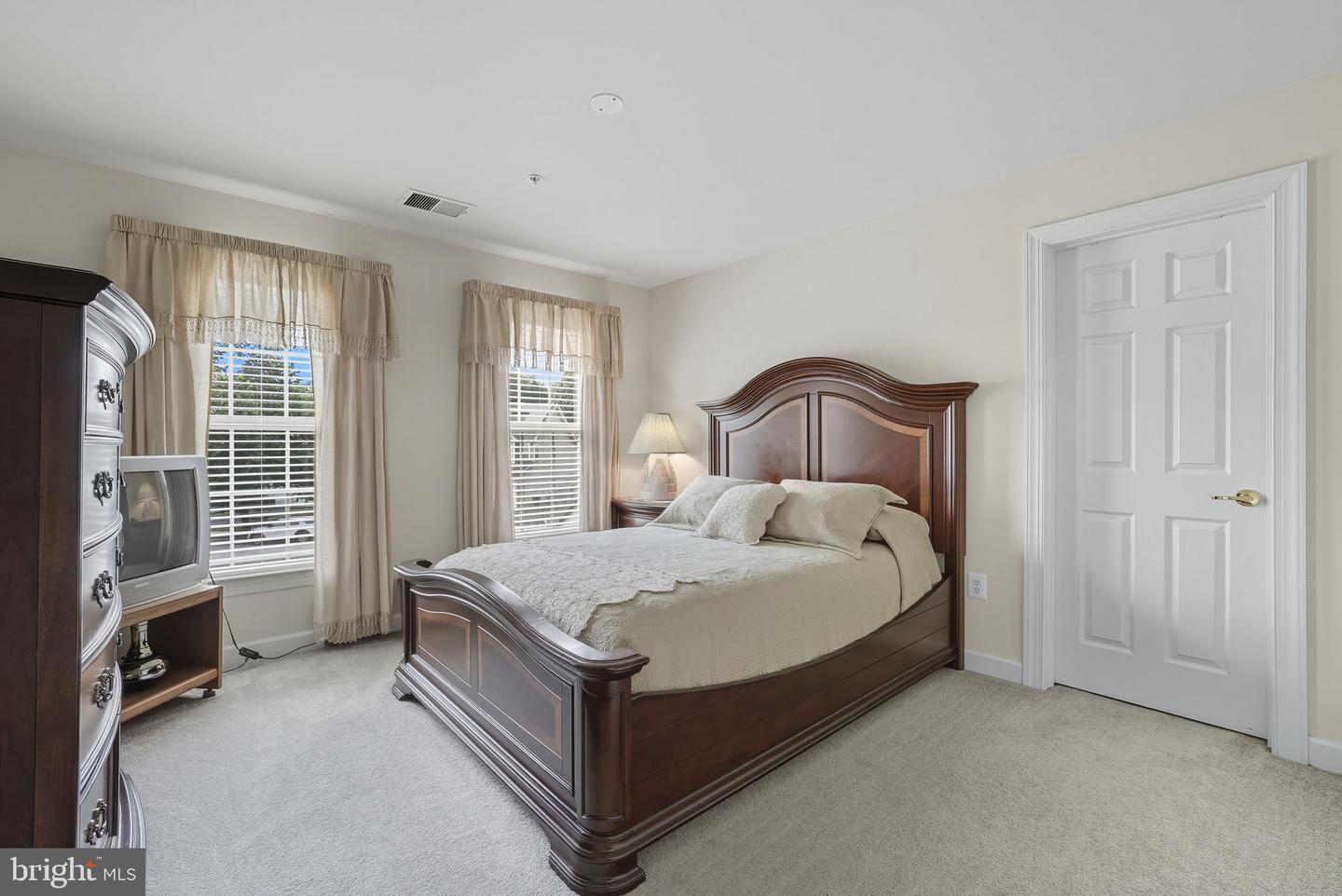 Bowie, Maryland, 20721, United States, 5 Bedrooms Bedrooms, ,4 BathroomsBathrooms,Residential,For Sale,1987758