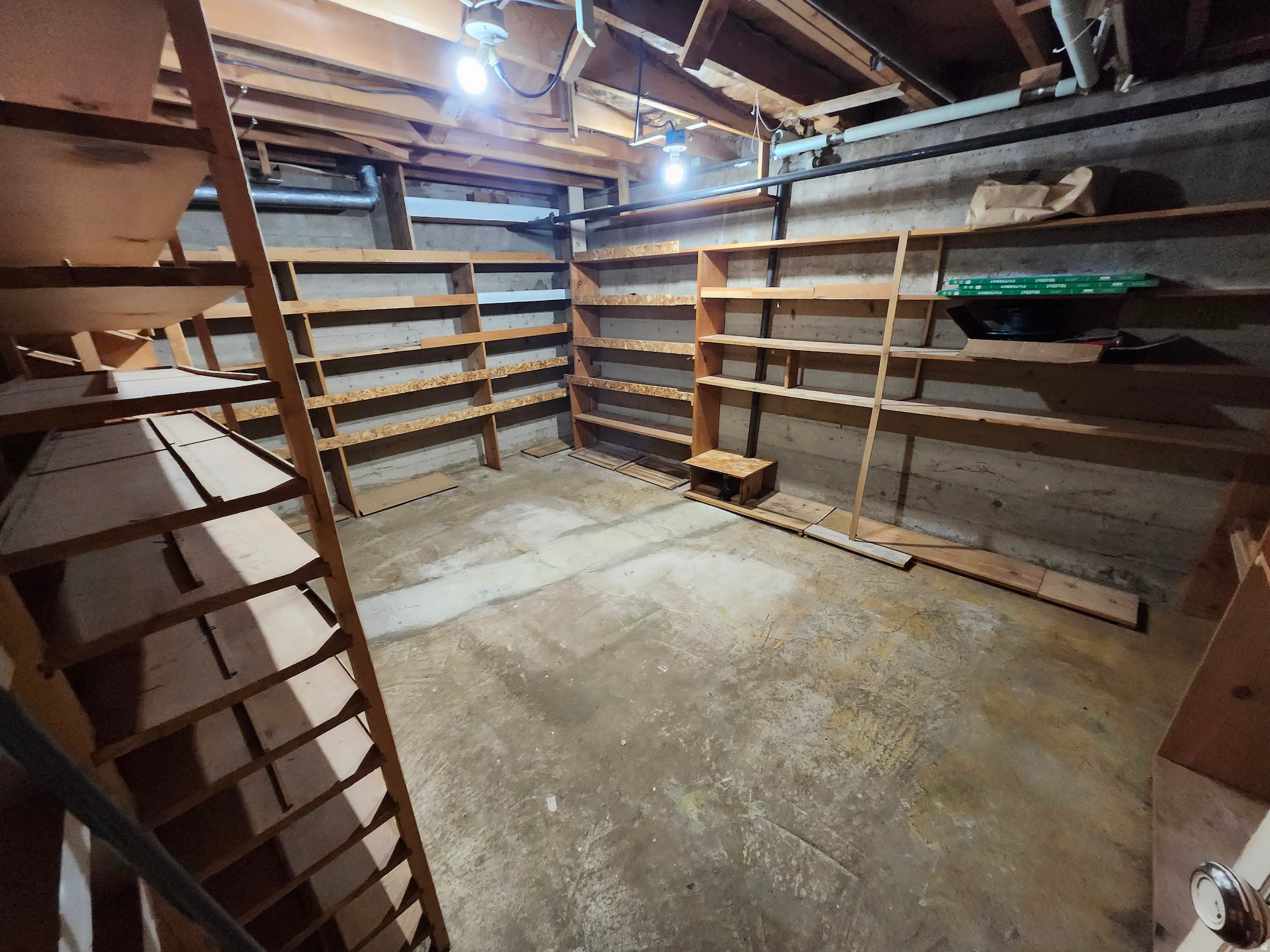 Morgan, Utah, 84050, United States, 5 Bedrooms Bedrooms, ,1 BathroomBathrooms,Residential,For Sale,1991972