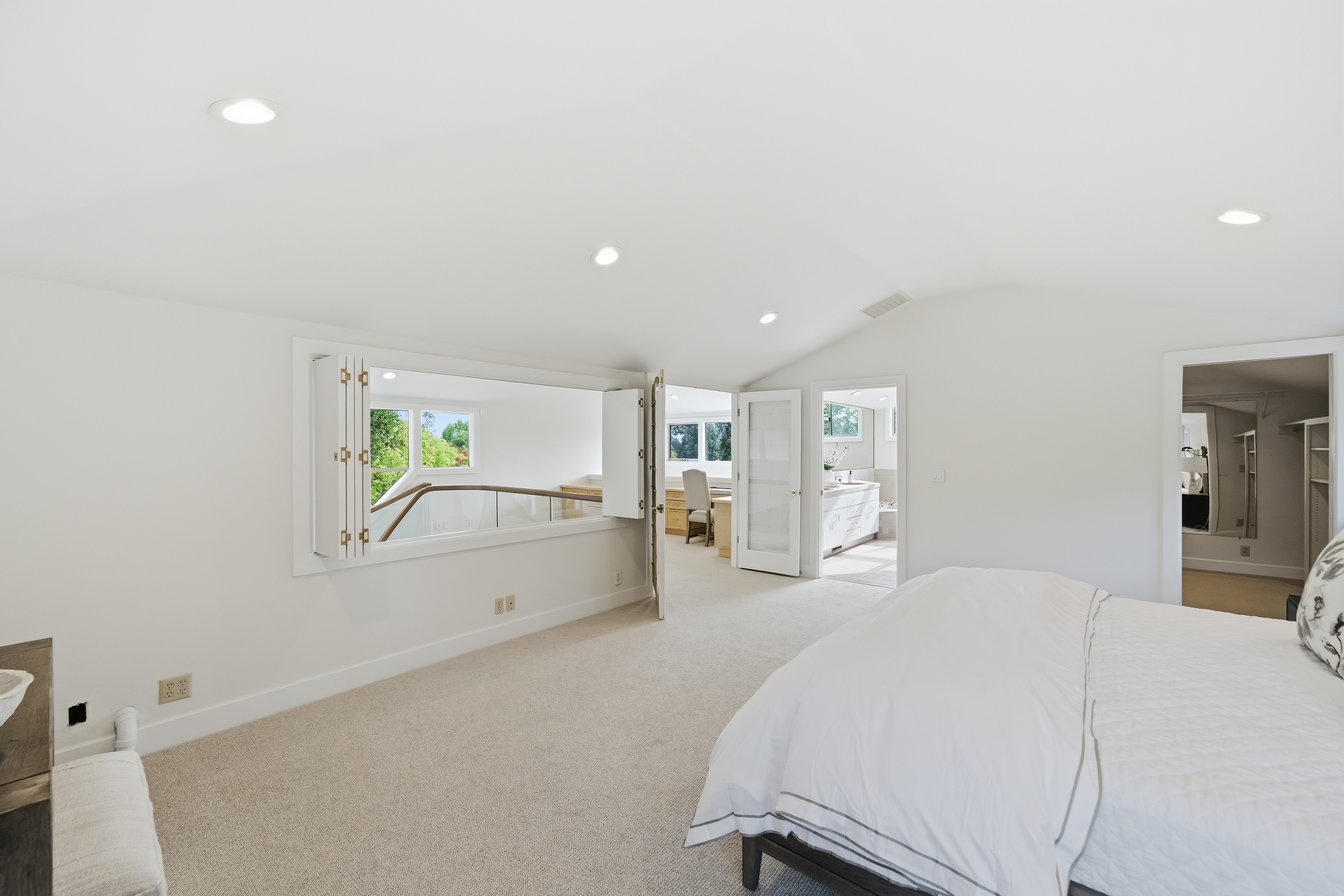  Contemporary Luxury with Pool, Tennis, and Solar - 物件實景