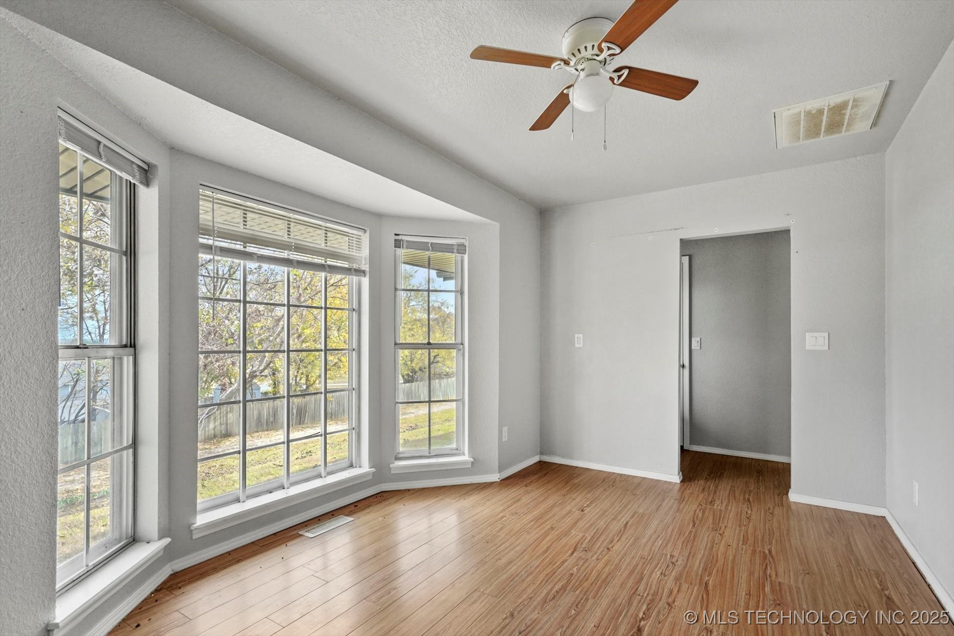 Glenpool, Oklahoma, 74033, United States, ,Residential,For Sale,1998414