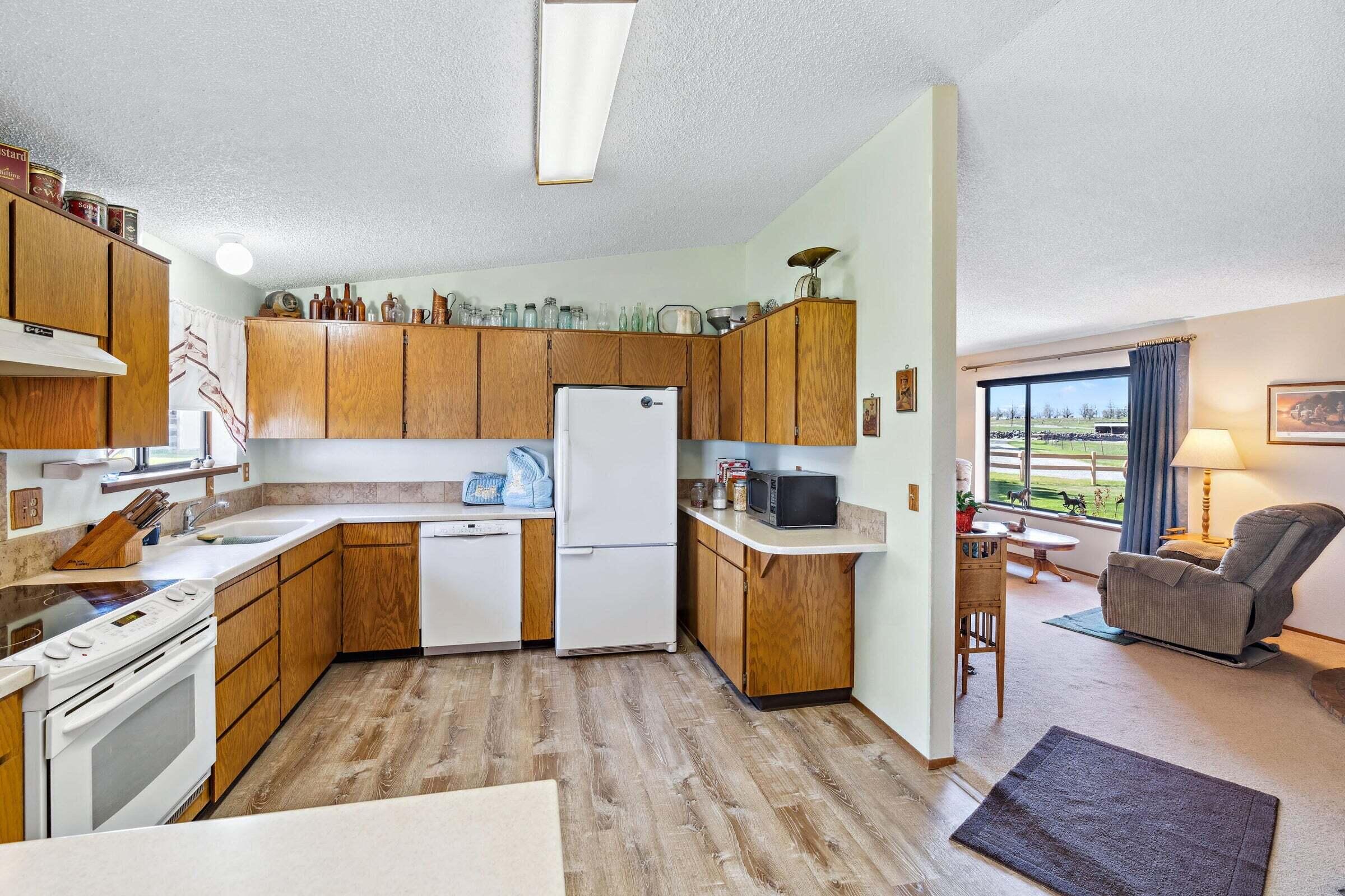 Powell Butte, Oregon, 97753, United States, 3 Bedrooms Bedrooms, ,1 BathroomBathrooms,Residential,For Sale,1770656