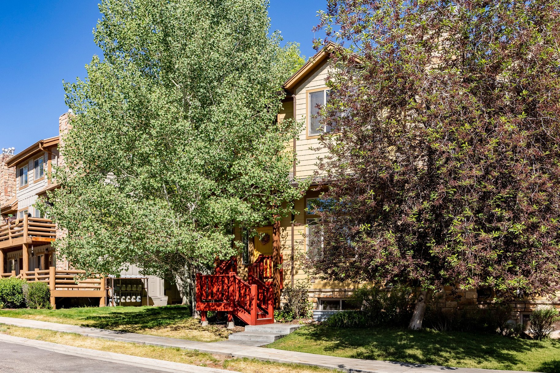  4-bedroom townhome in the Highly Desired Bear Hollow Community - 物件實景
