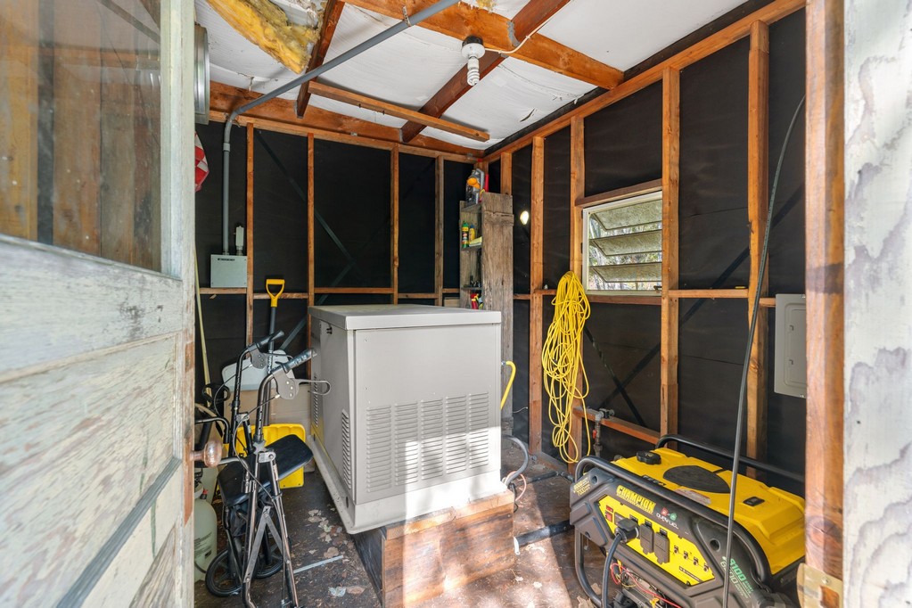 Bonners Ferry, Idaho, 83805, United States, 3 Bedrooms Bedrooms, ,4 BathroomsBathrooms,Residential,For Sale,1984473